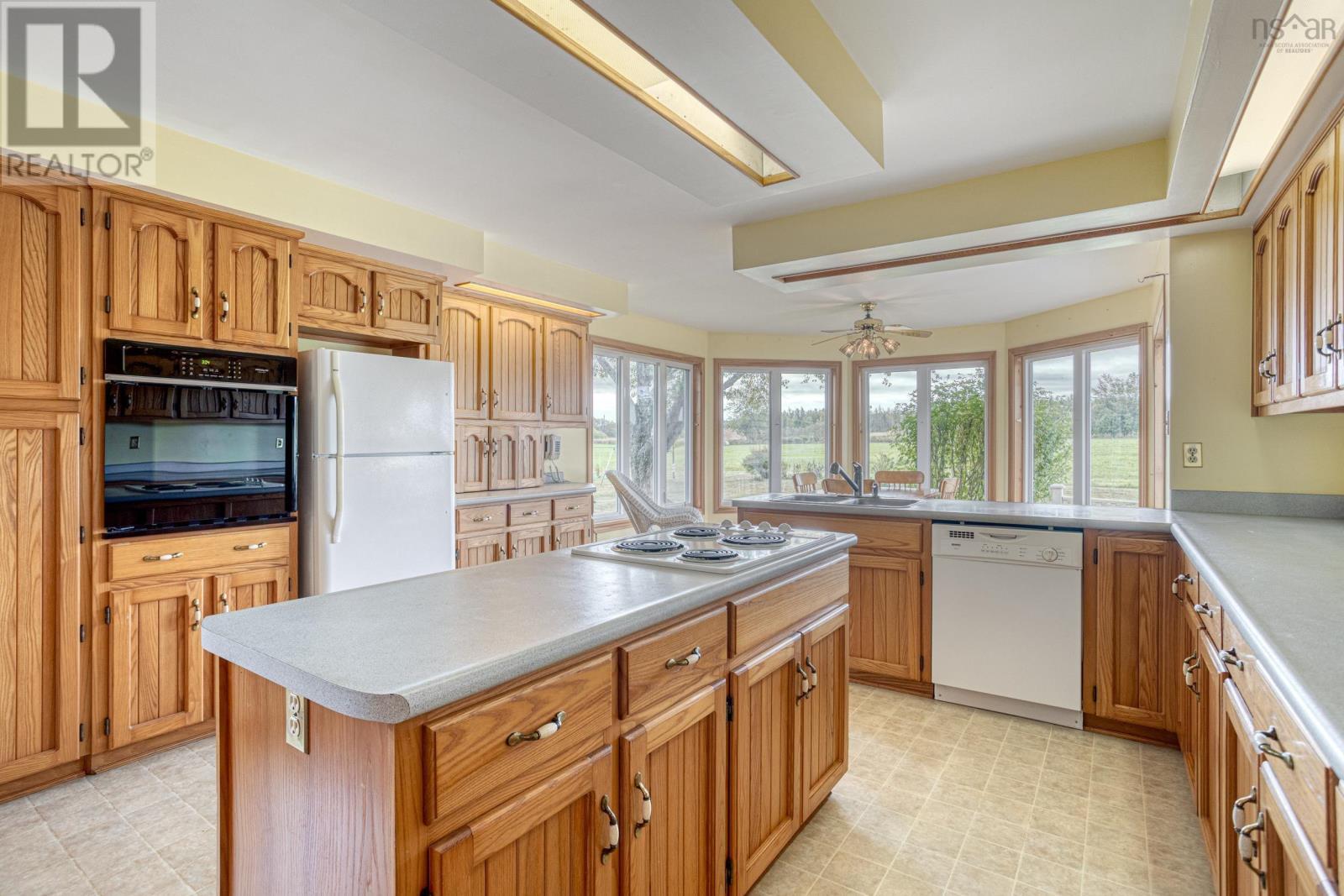 137 Tideview Drive Property Photo 14