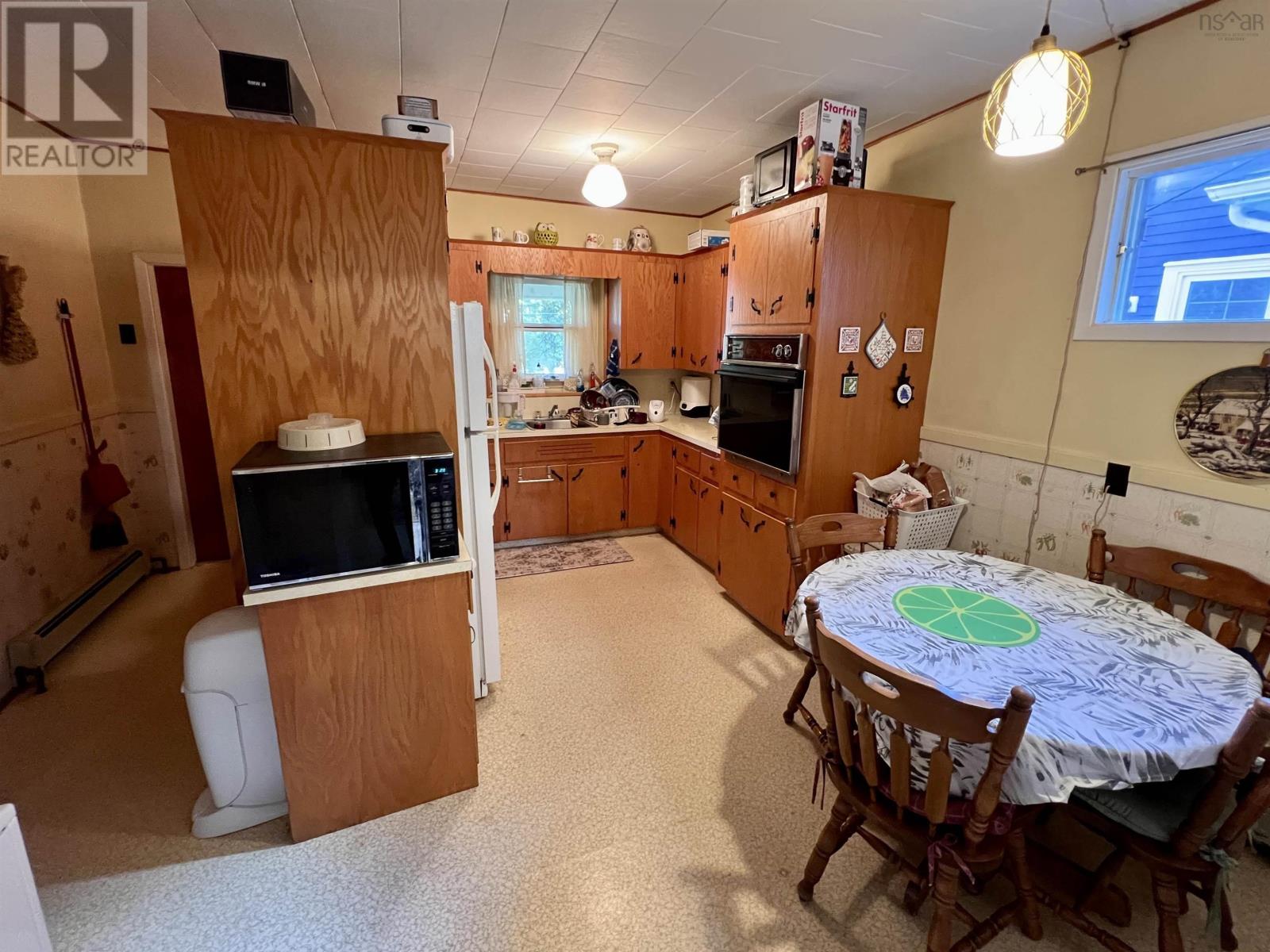 279 Church Street Property Photo 8