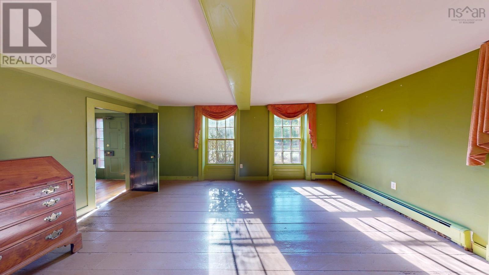 654 Main Street Property Photo 7