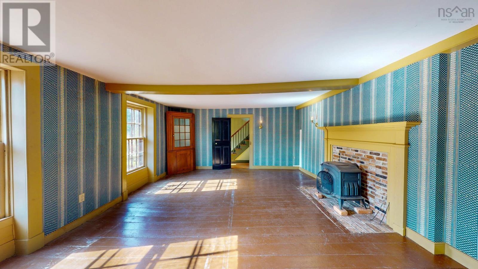 654 Main Street Property Photo 9