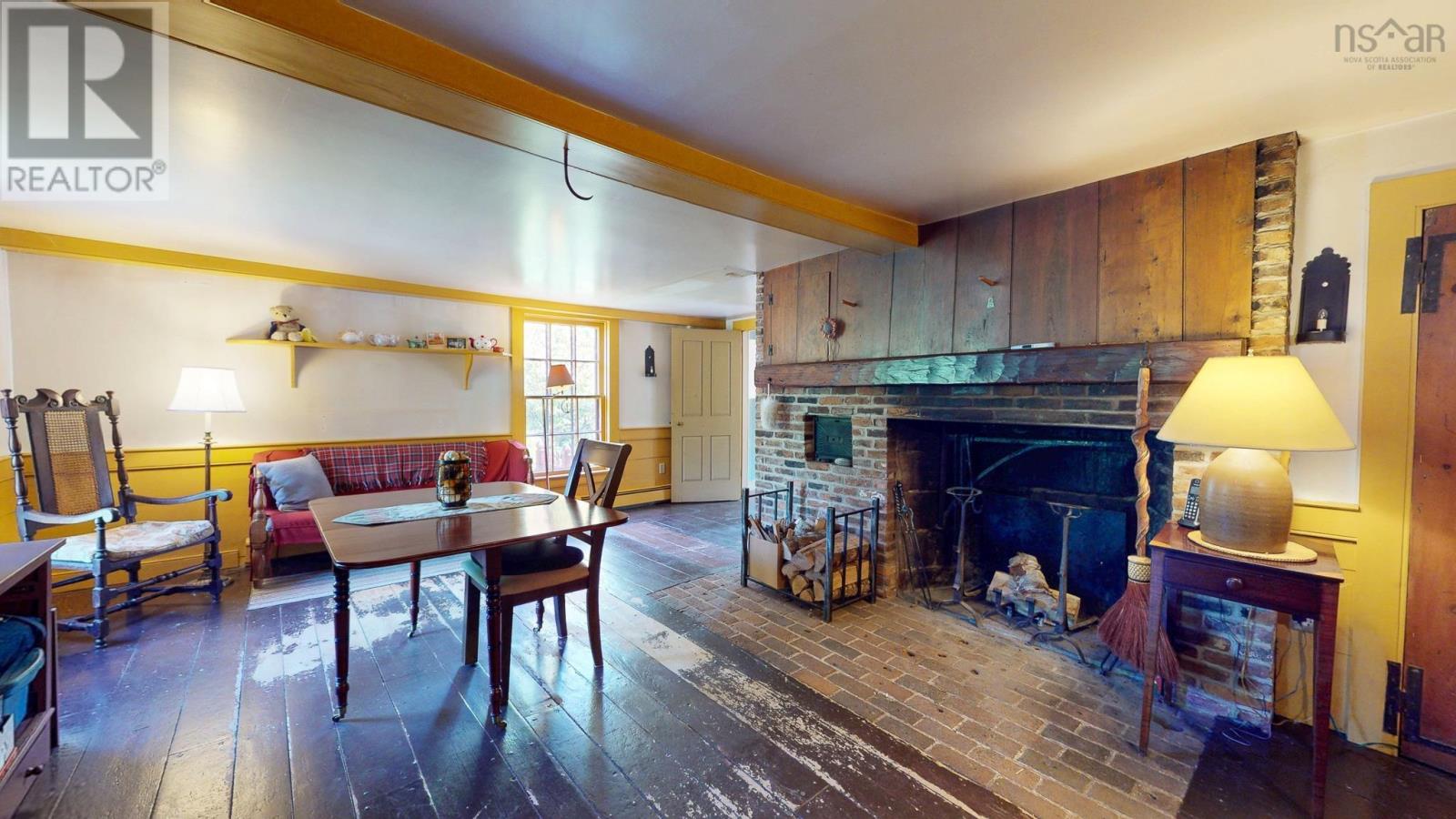 654 Main Street Property Photo 12