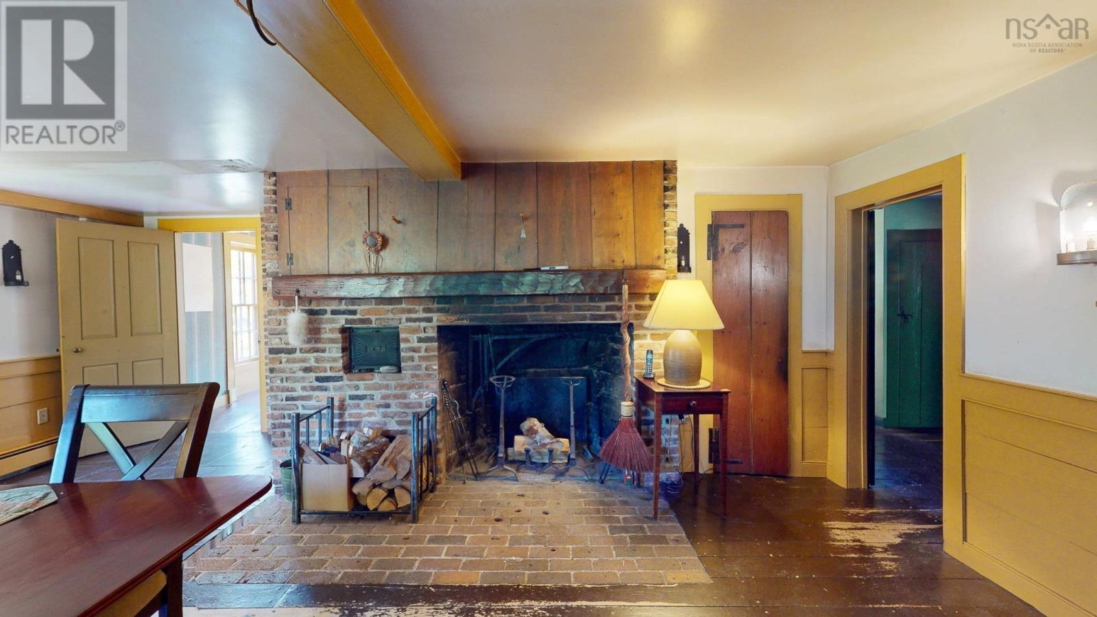 654 Main Street Property Photo 13