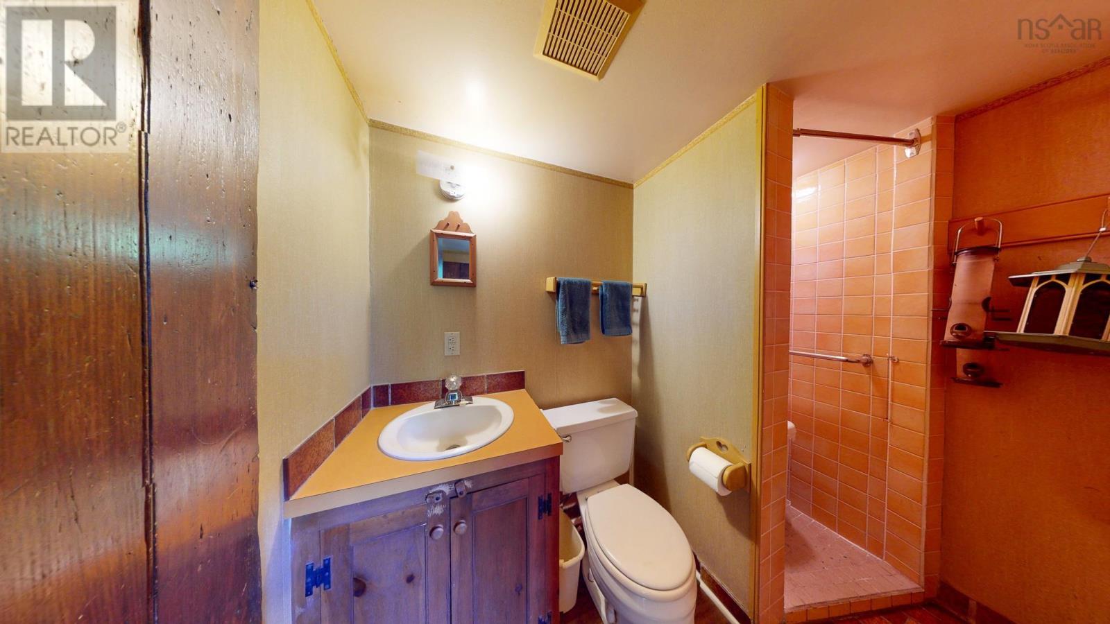 654 Main Street Property Photo 14