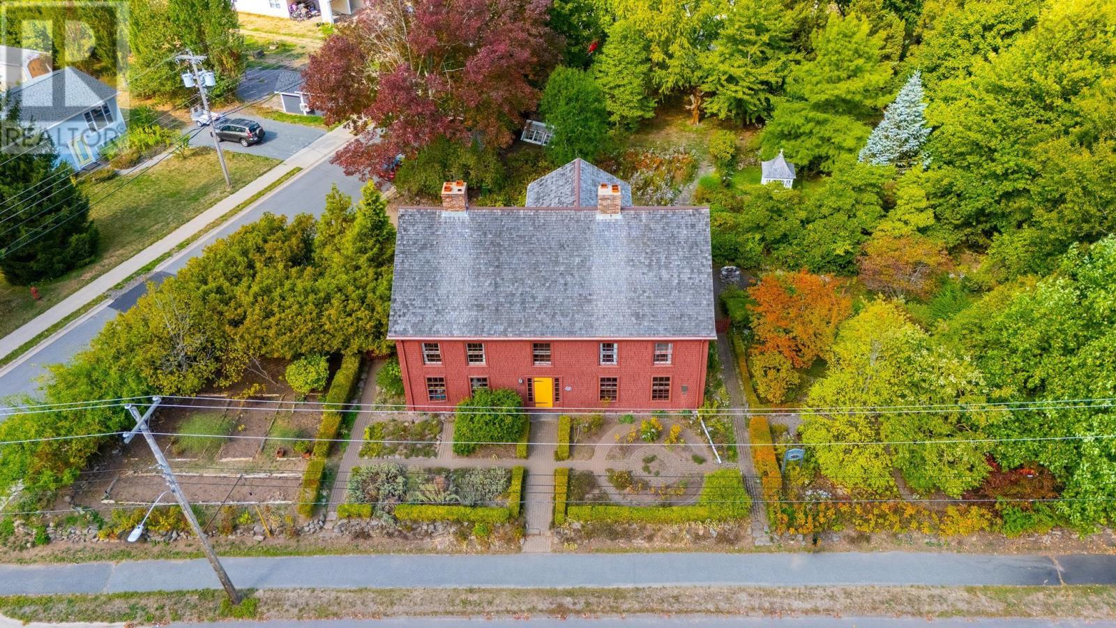 654 Main Street Property Photo 34