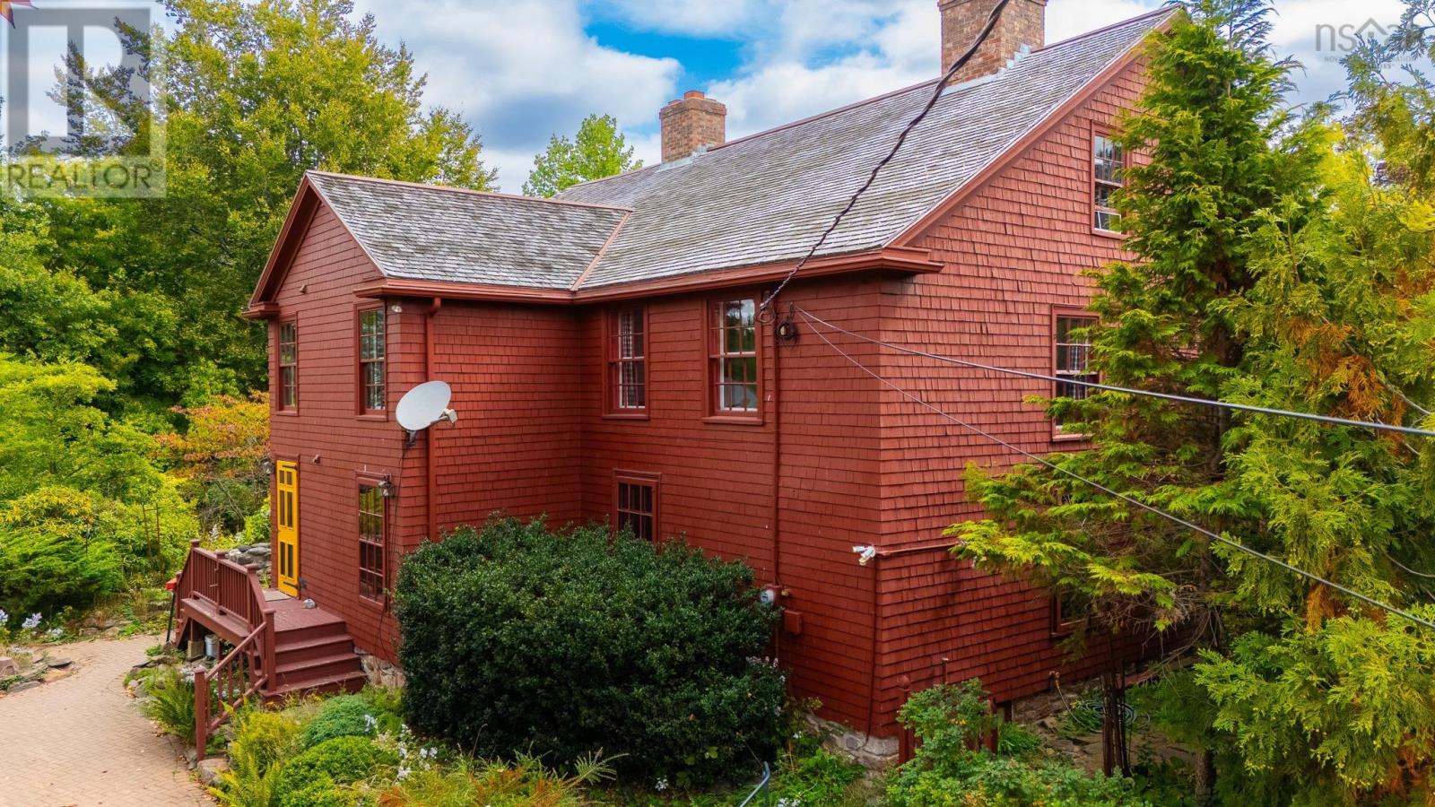 654 Main Street Property Photo 37