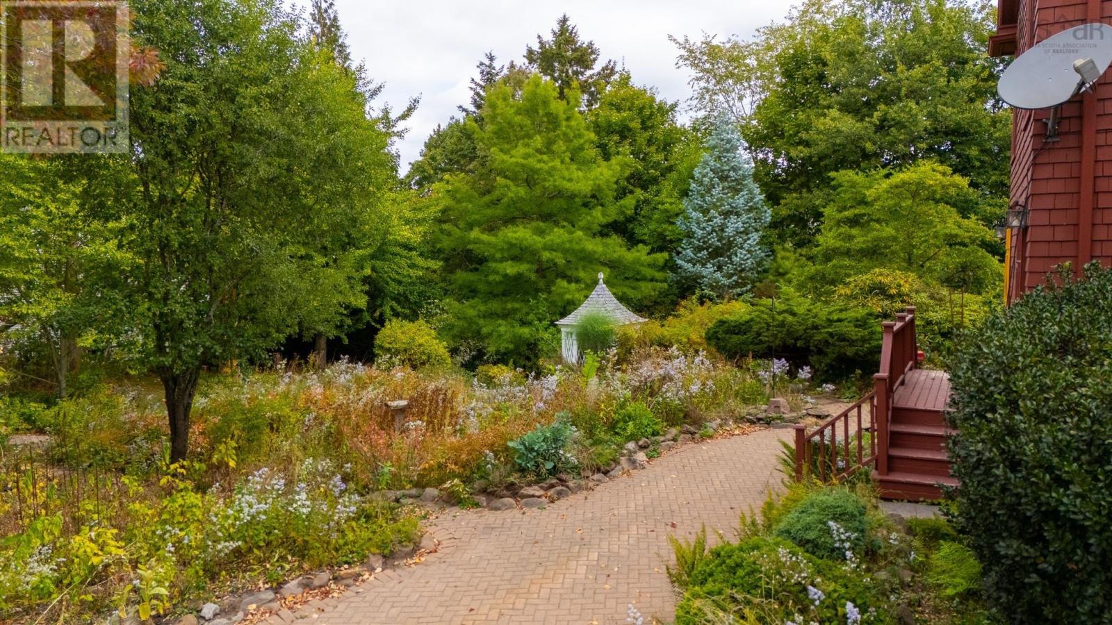 654 Main Street Property Photo 43