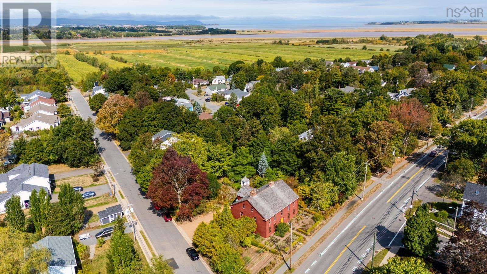 654 Main Street Property Photo 46