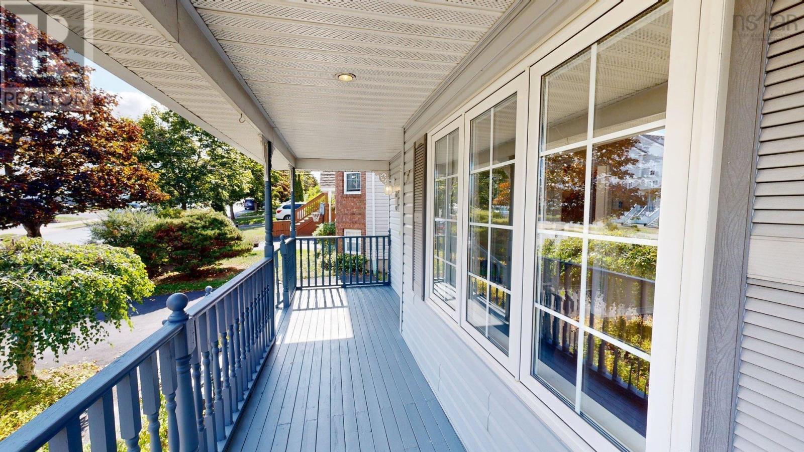 11 Glenbourne Court Property Photo 5