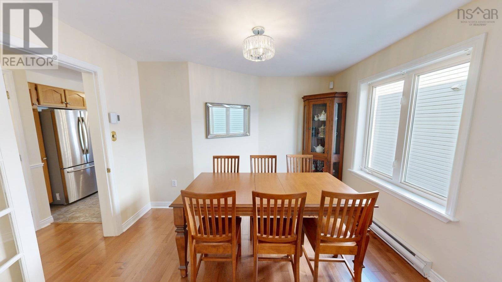 11 Glenbourne Court Property Photo 9