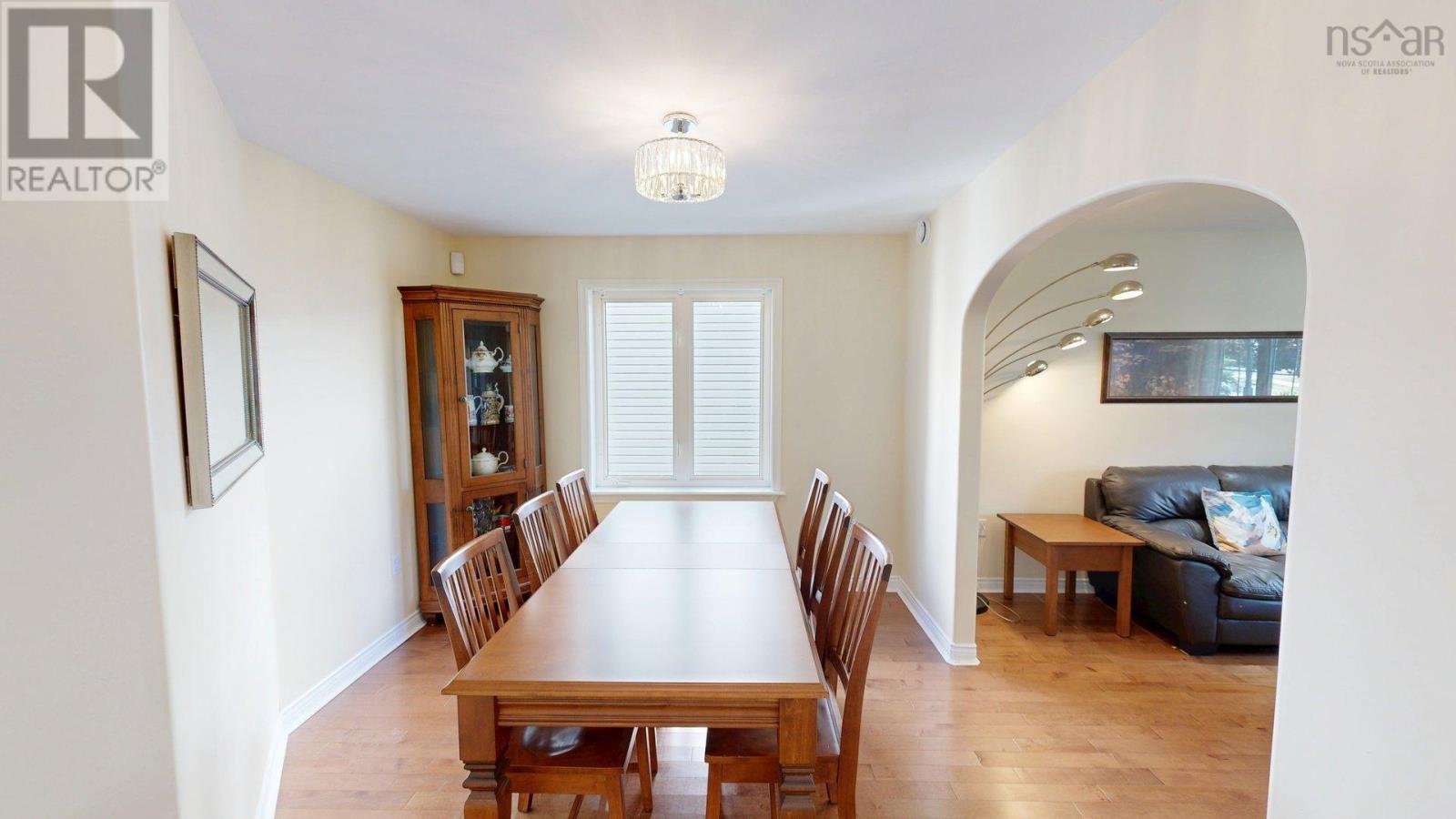 11 Glenbourne Court Property Photo 10