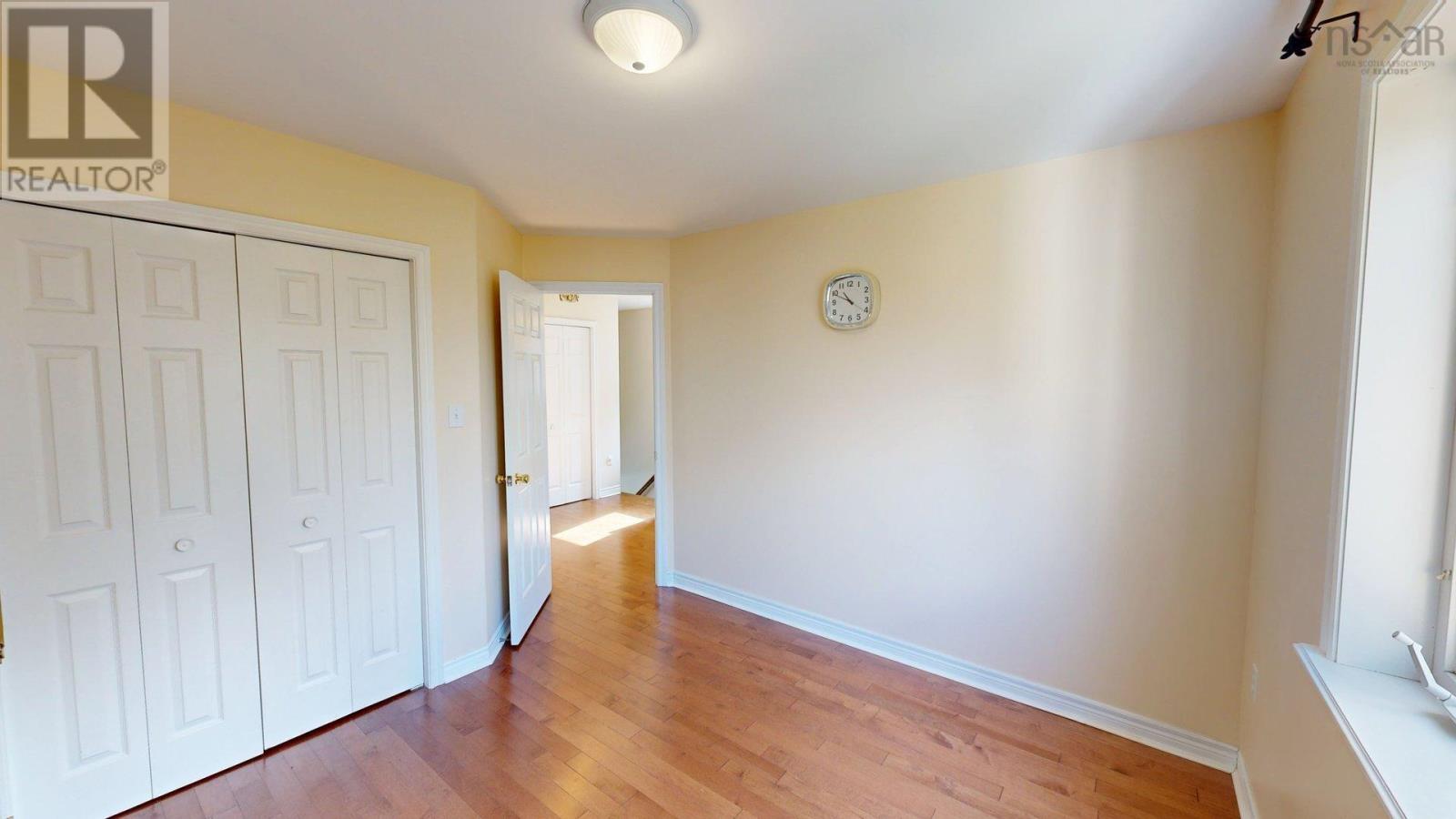 11 Glenbourne Court Property Photo 28