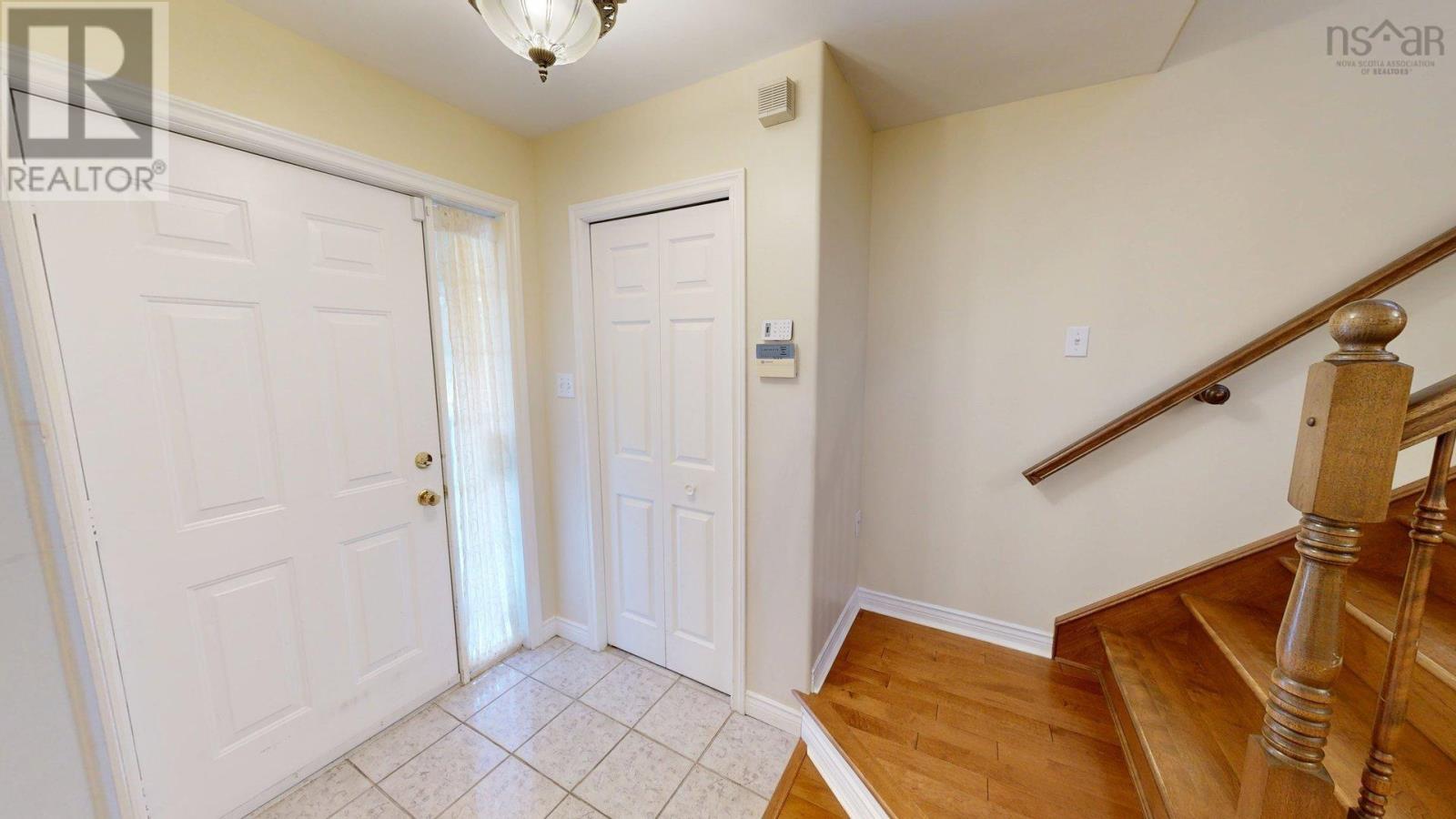 11 Glenbourne Court Property Photo 32