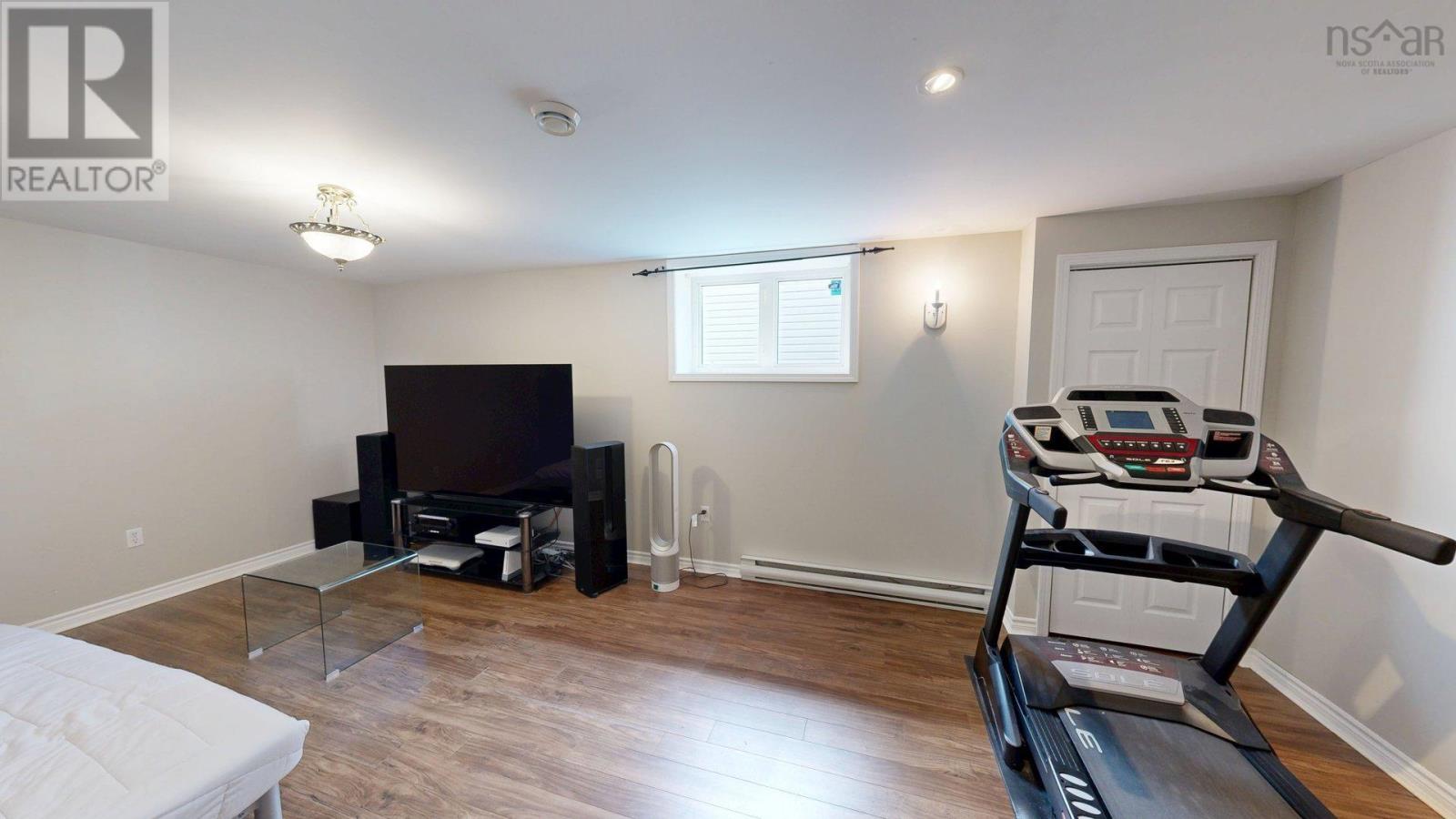 11 Glenbourne Court Property Photo 34