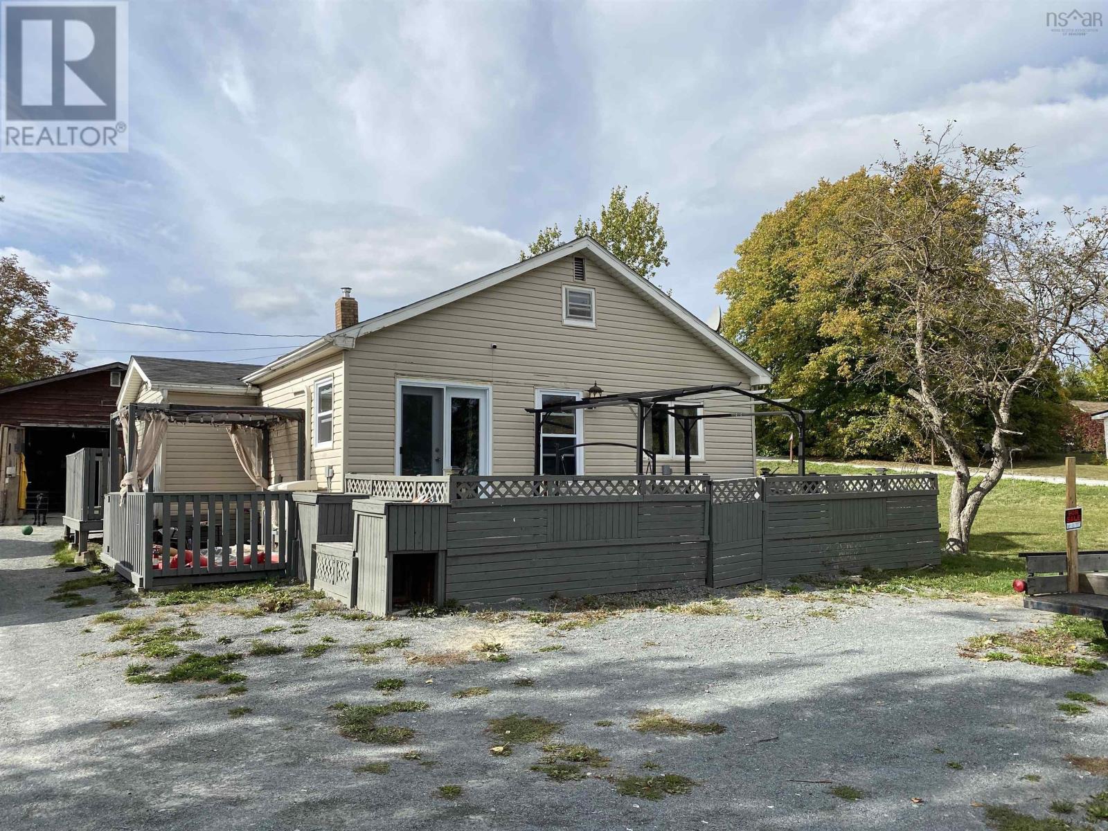 8420 Highway 224 Property Photo 1