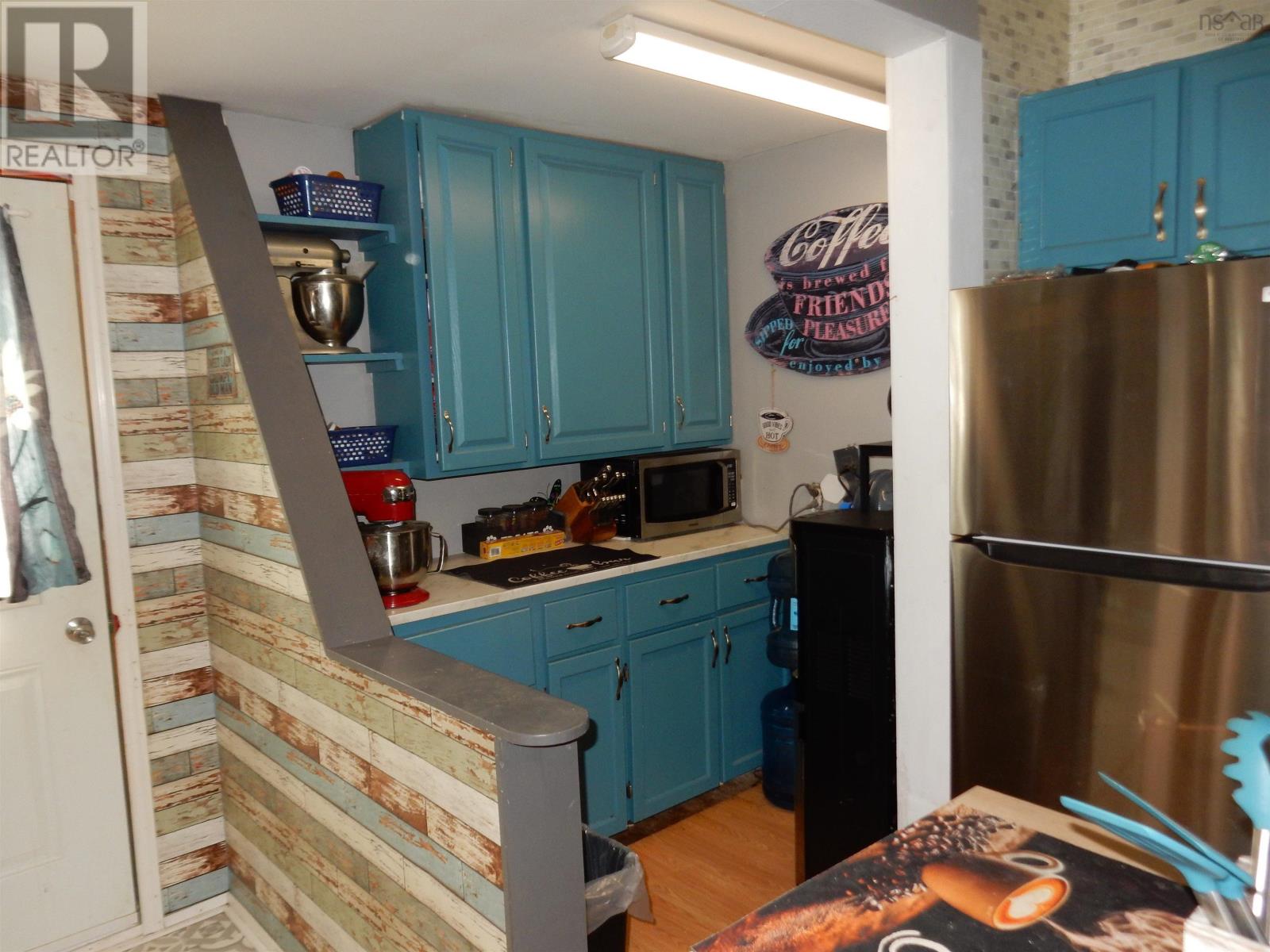 8420 Highway 224 Property Photo 2