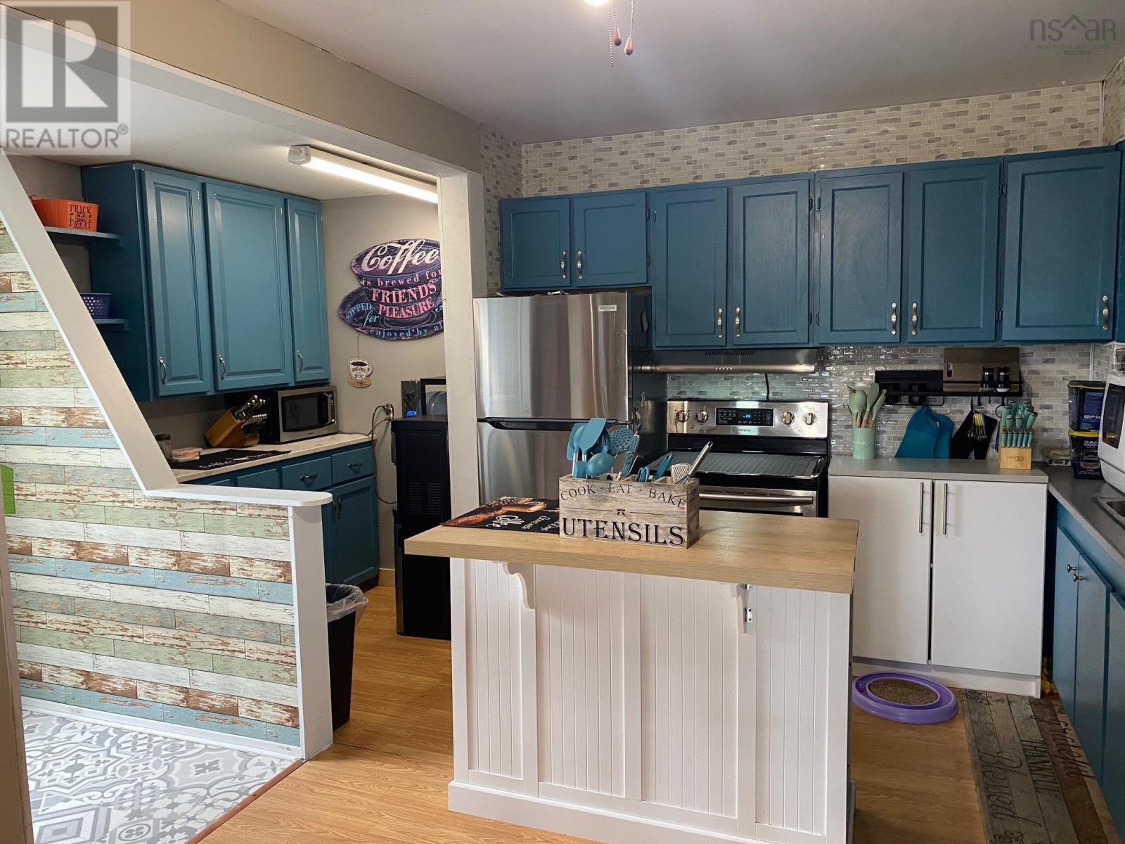 8420 Highway 224 Property Photo 4