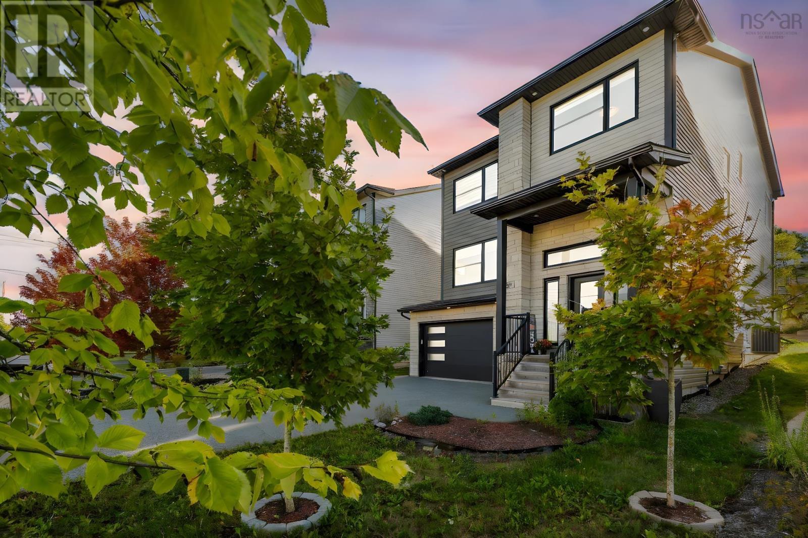 52 Innsbrook Way Property Photo 1