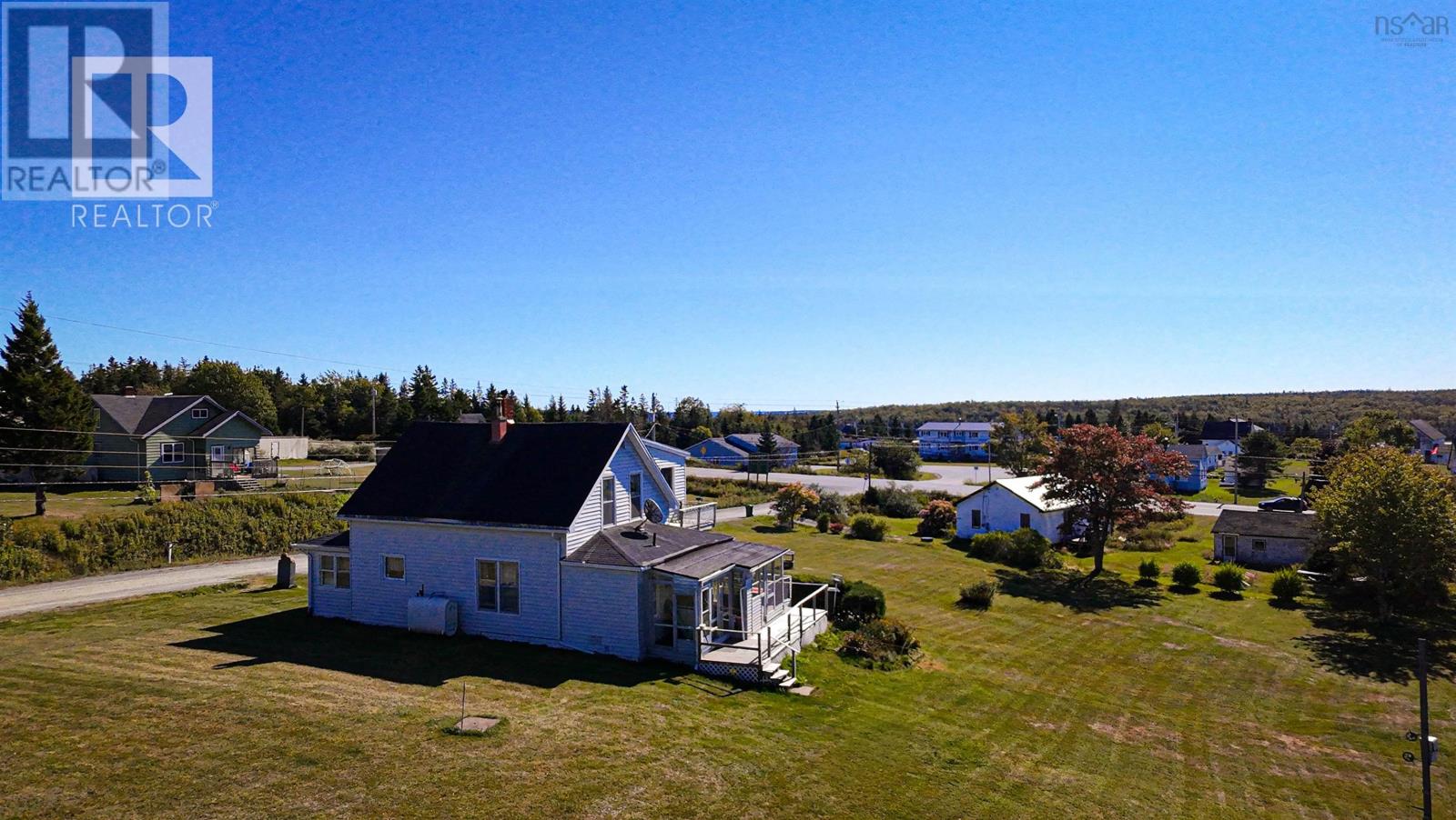 11 Harbourview Drive Property Photo 2