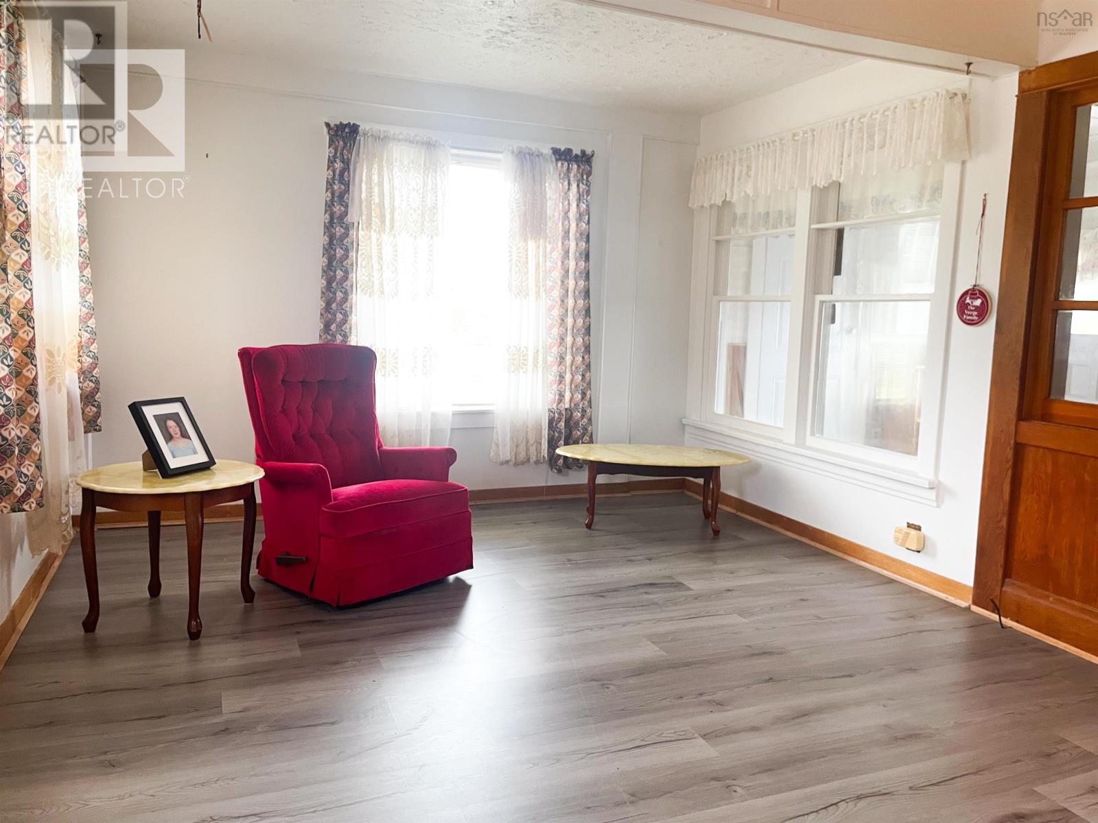 11 Harbourview Drive Property Photo 6