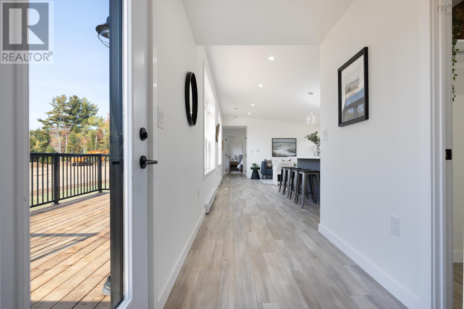 6 Pebble Lane Property Photo 18