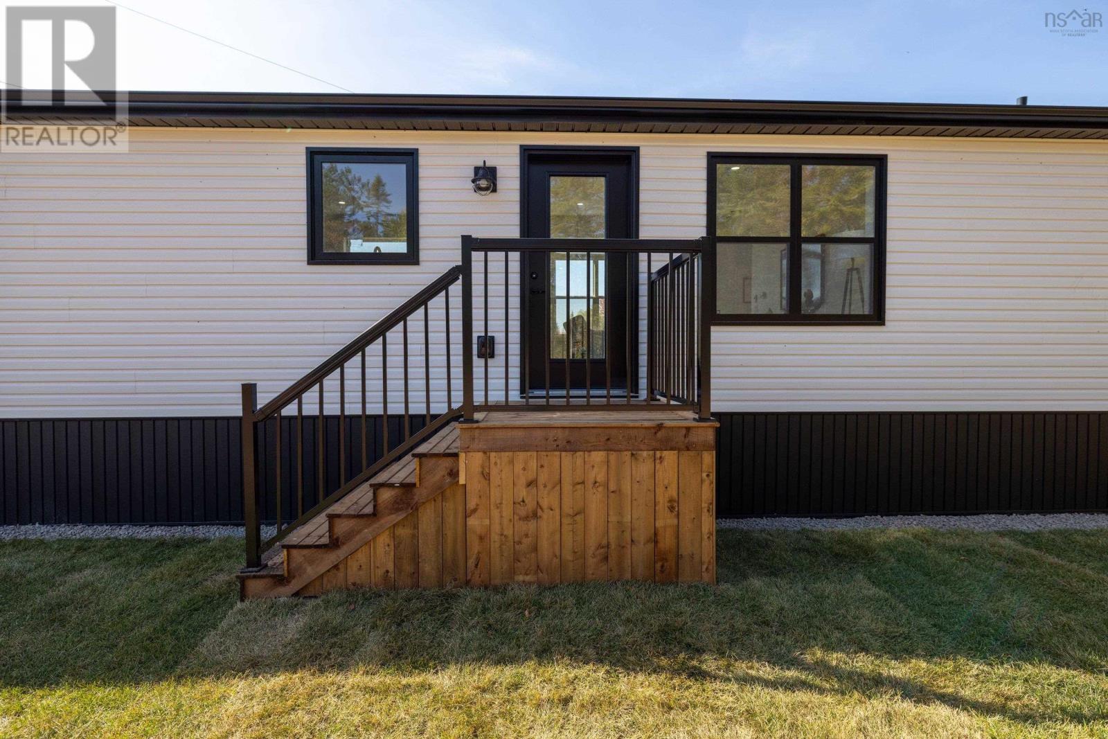 6 Pebble Lane Property Photo 19