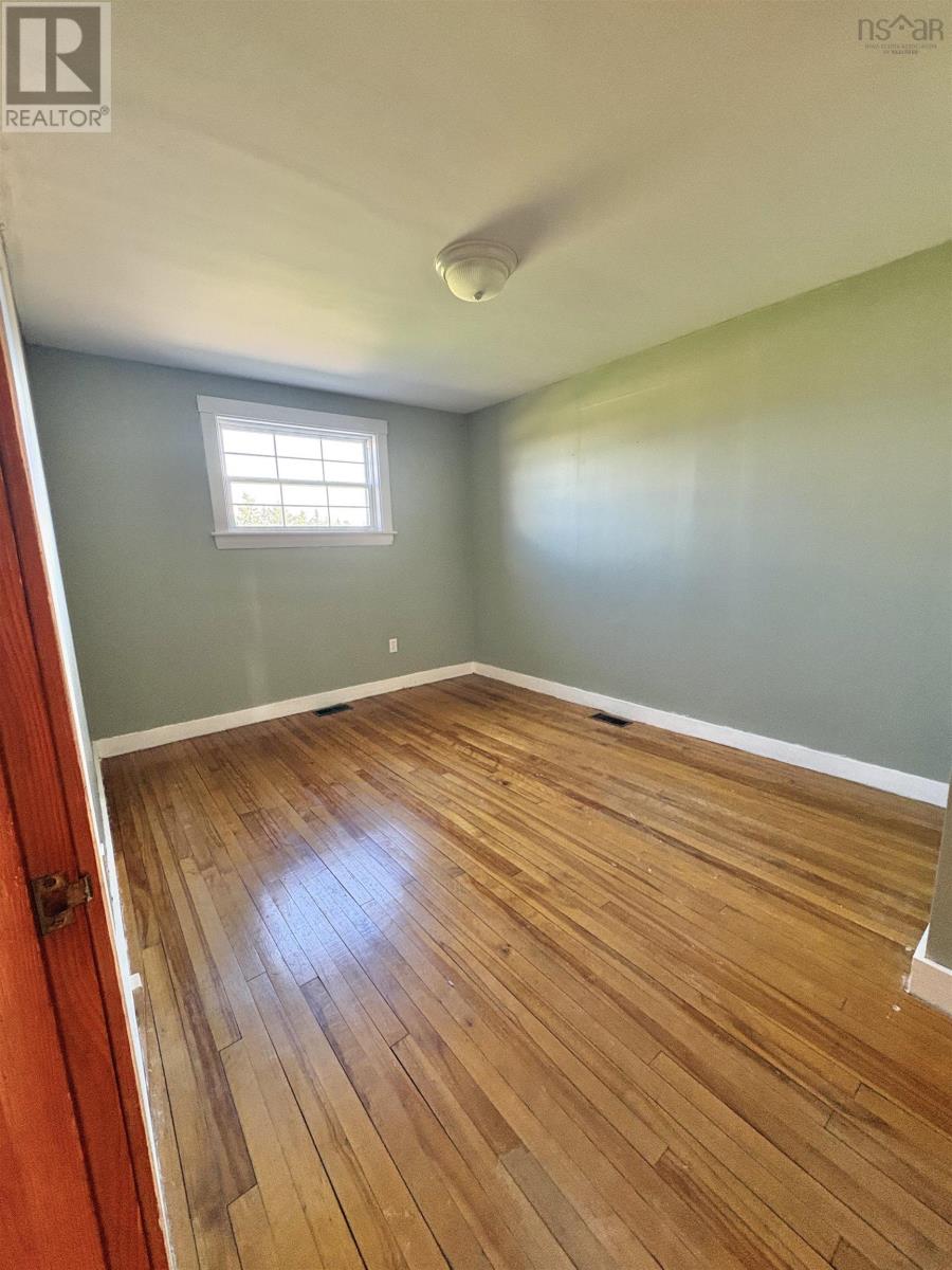 41 School Street Property Photo 10
