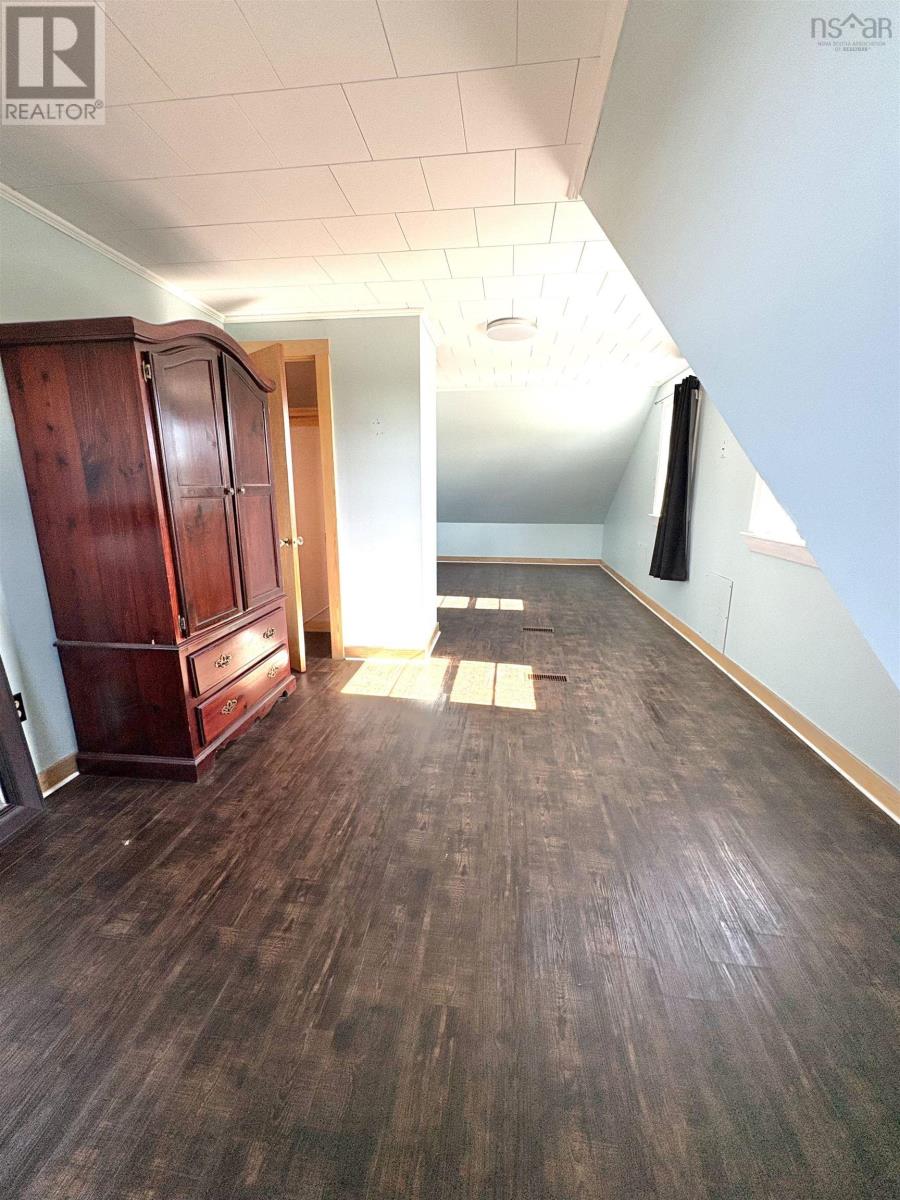 41 School Street Property Photo 18