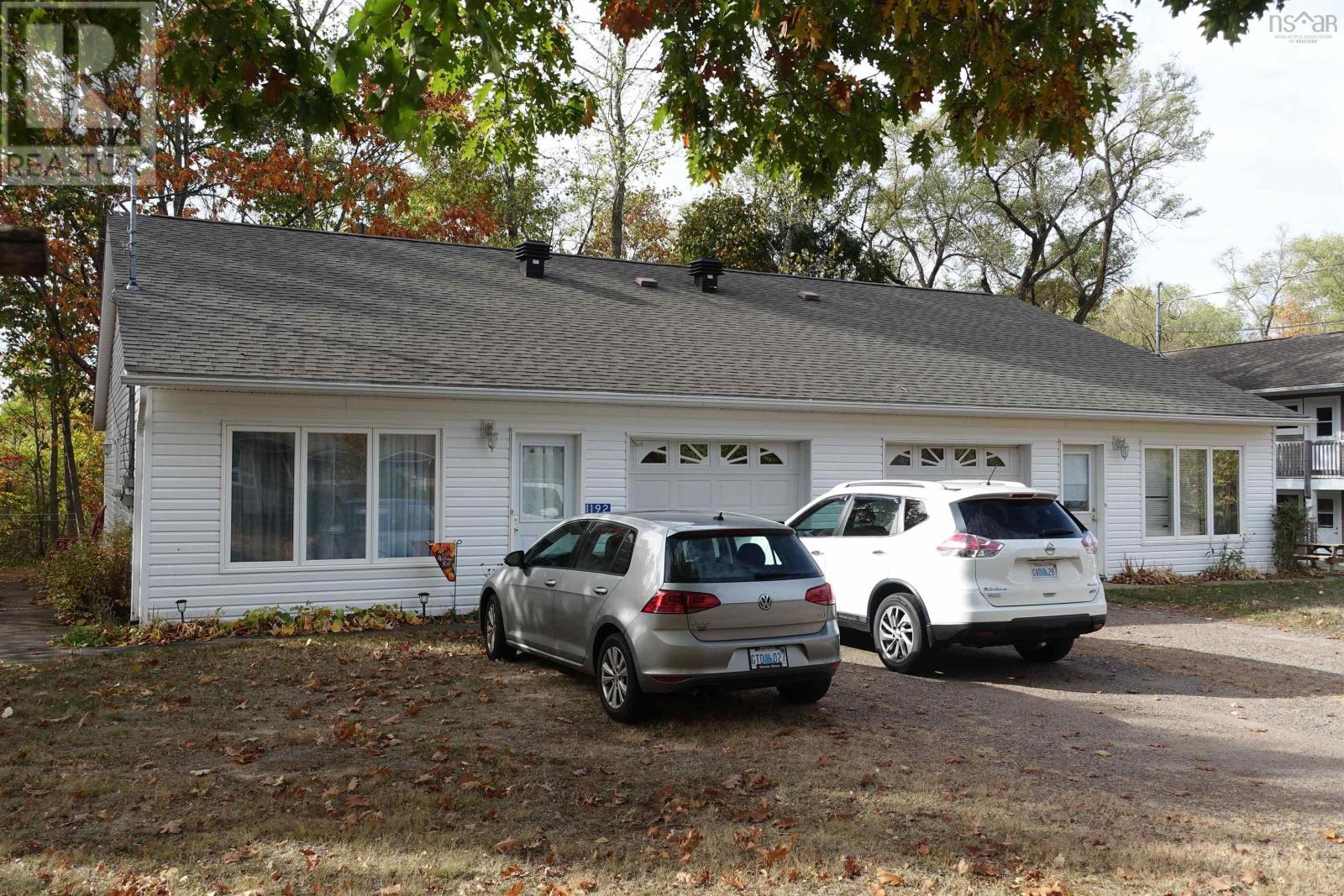 1190-1192 Maple Street Property Photo 2