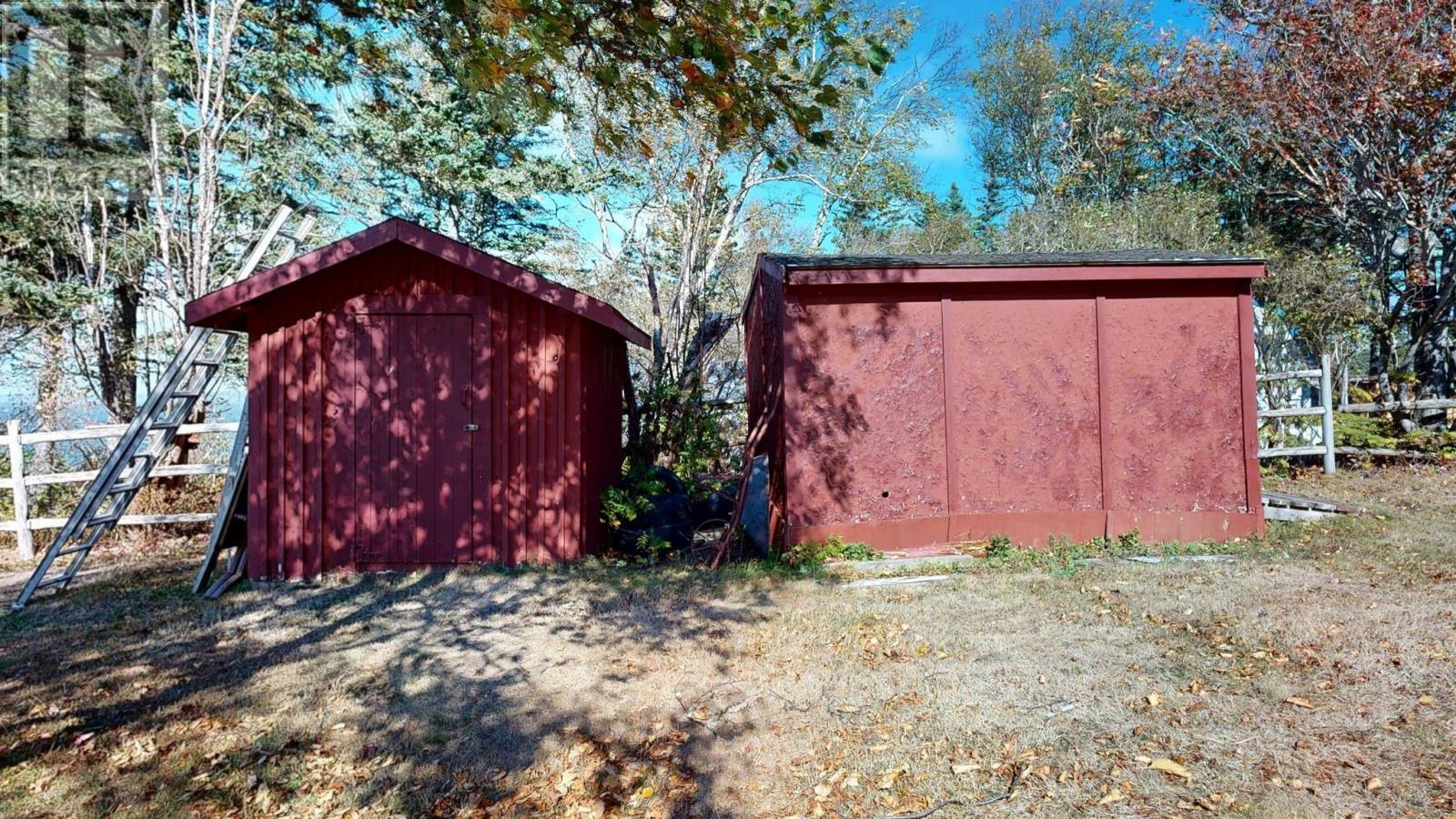 15 Ross Creek Drive Property Photo 18