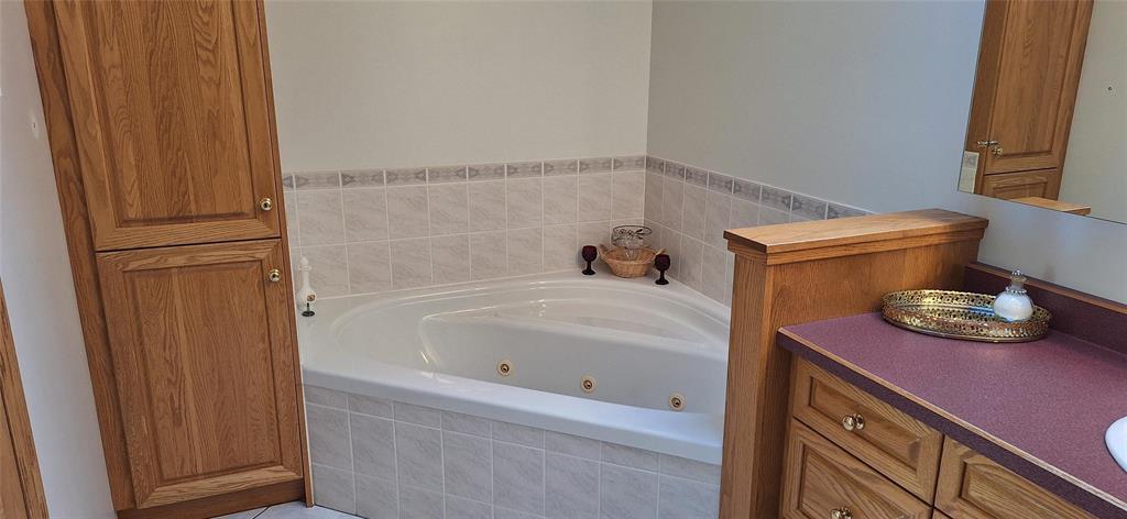 202525912 Property Photo 27