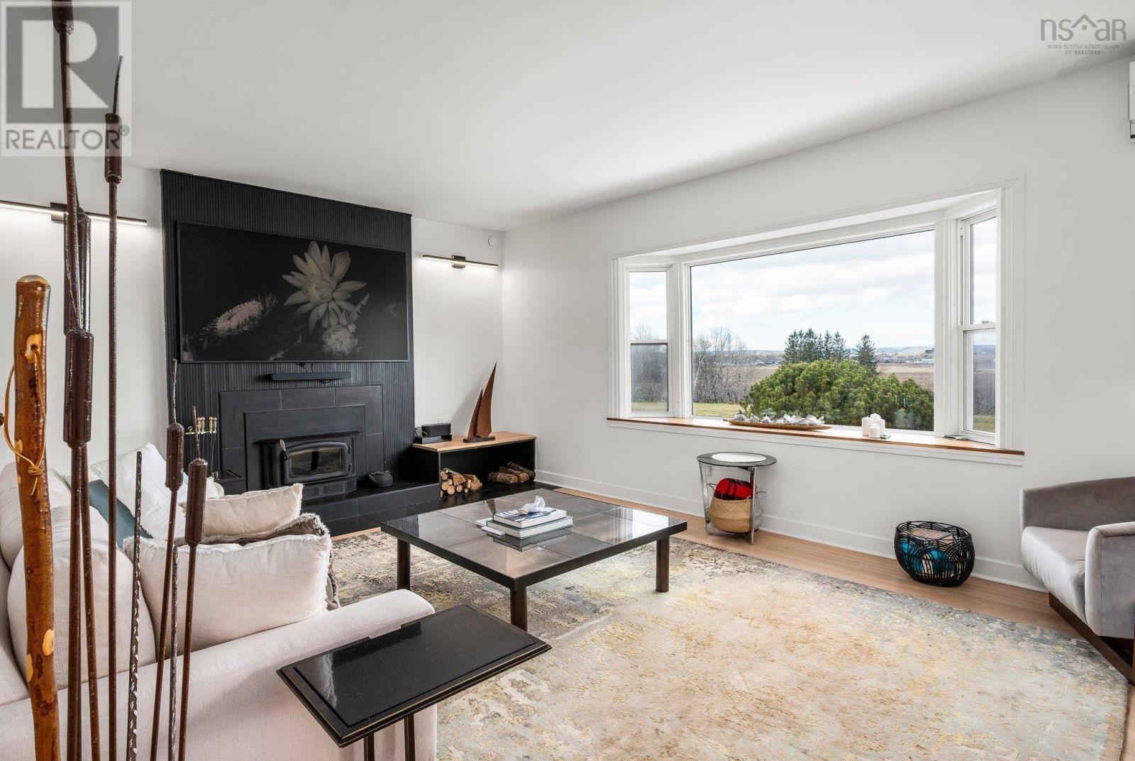 10165 Highway 1 Property Photo 5