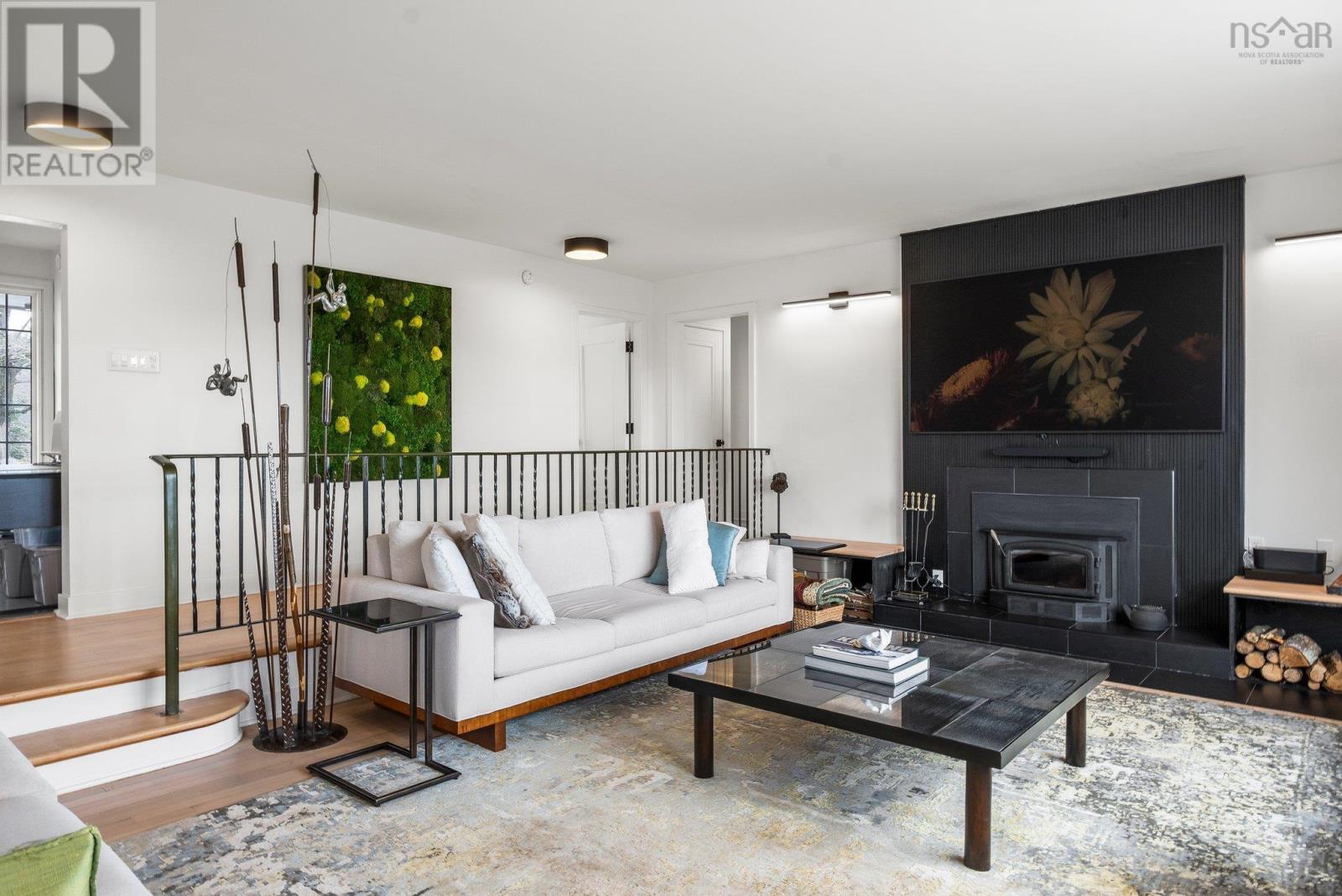 10165 Highway 1 Property Photo 6
