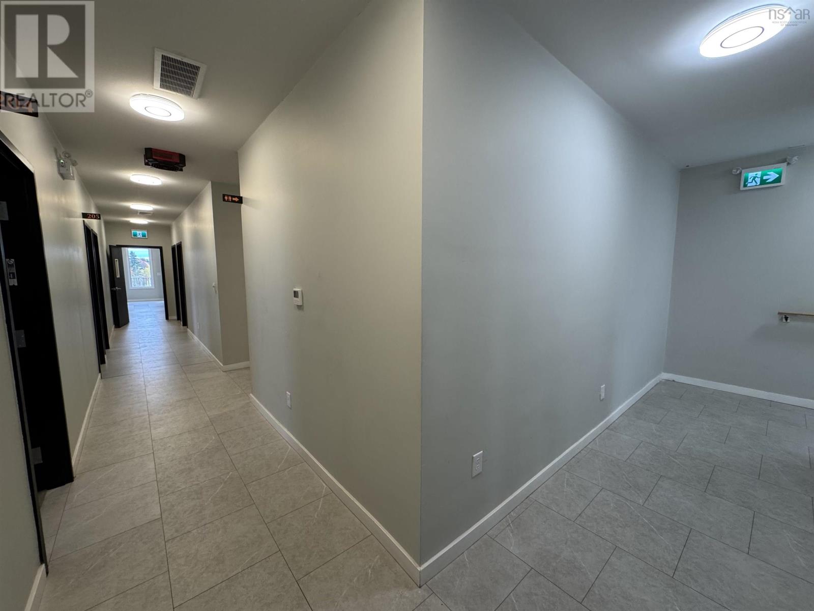 160e Robie Street Property Photo 9