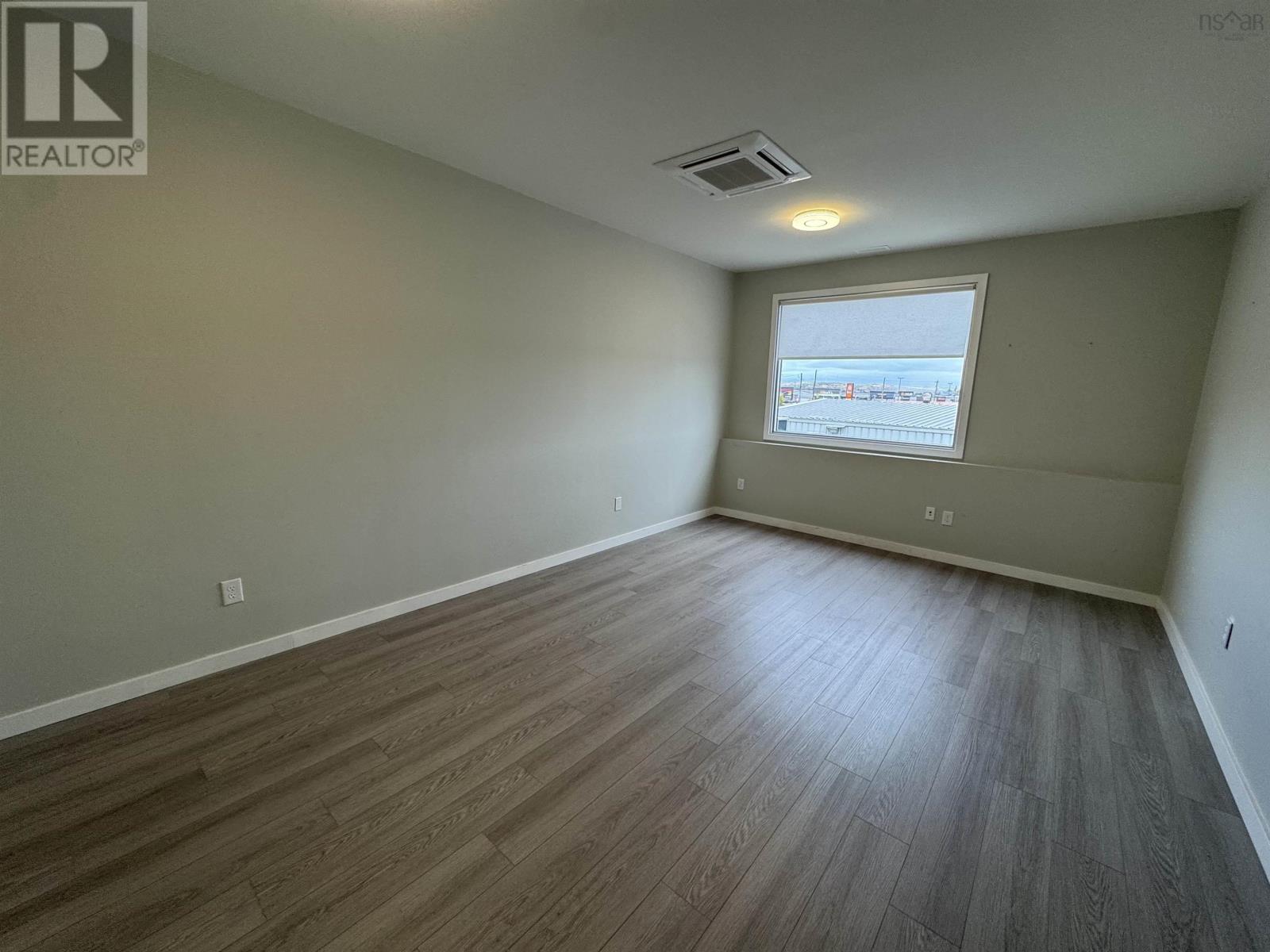 160e Robie Street Property Photo 10