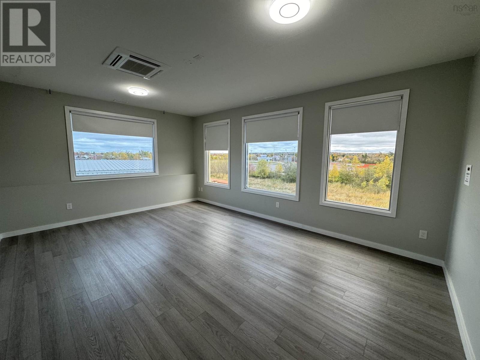 160e Robie Street Property Photo 16