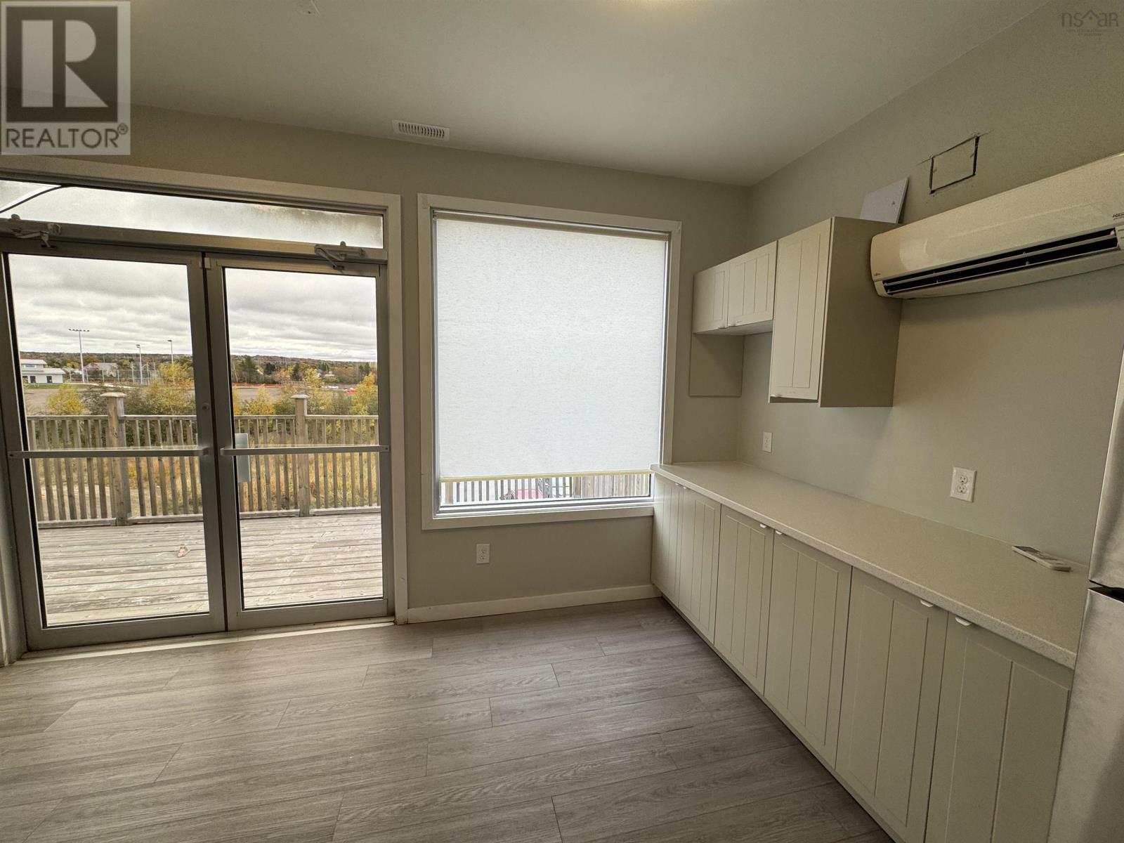 160e Robie Street Property Photo 18