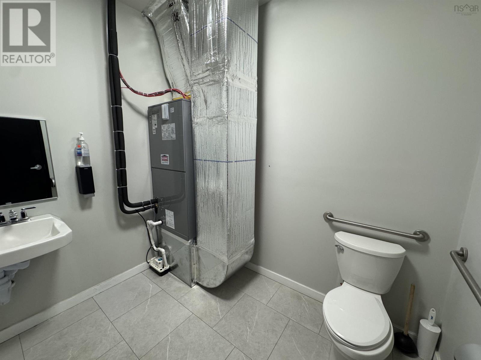 160e Robie Street Property Photo 24