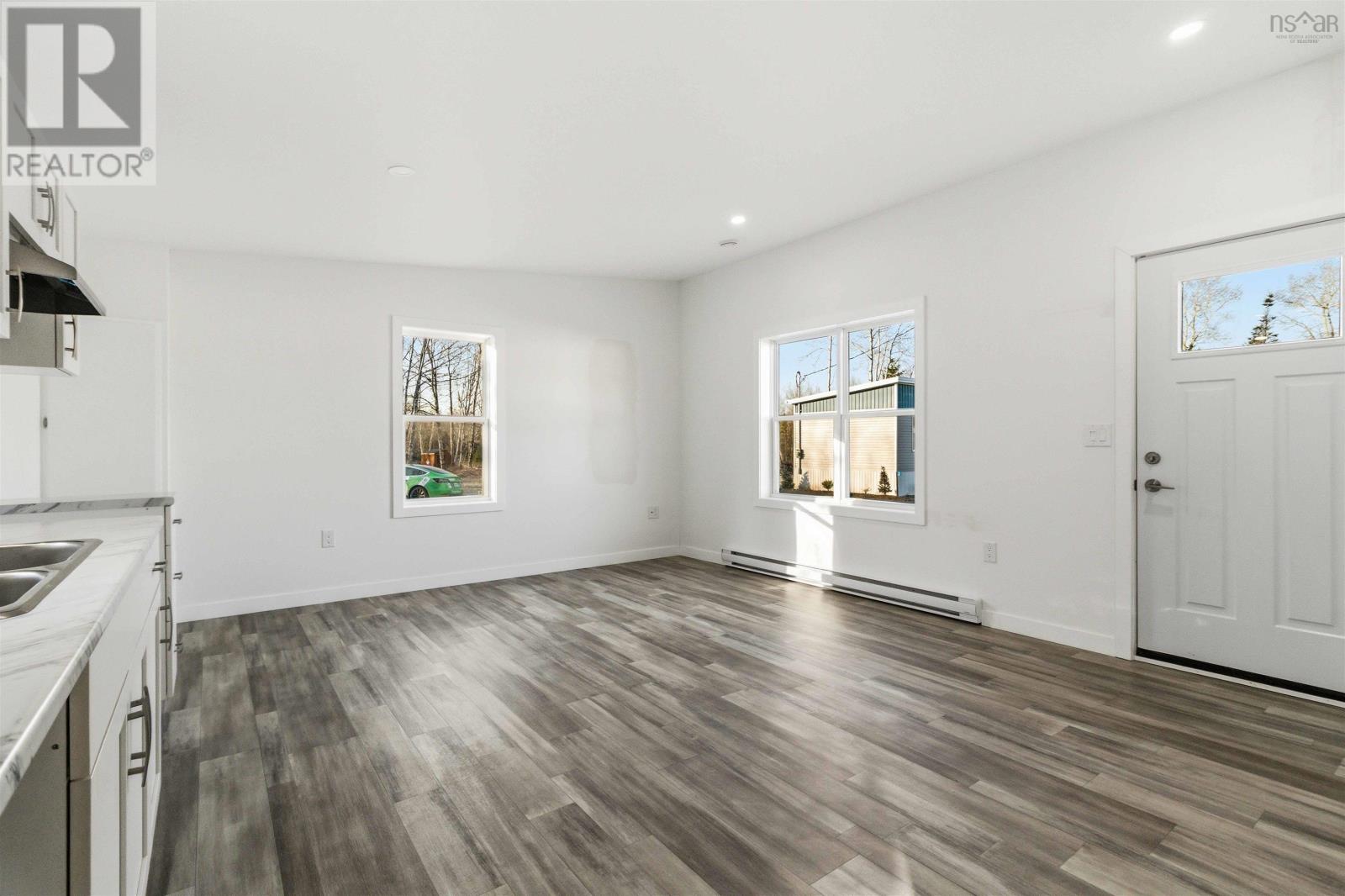 4 Pebble Lane Property Photo 6