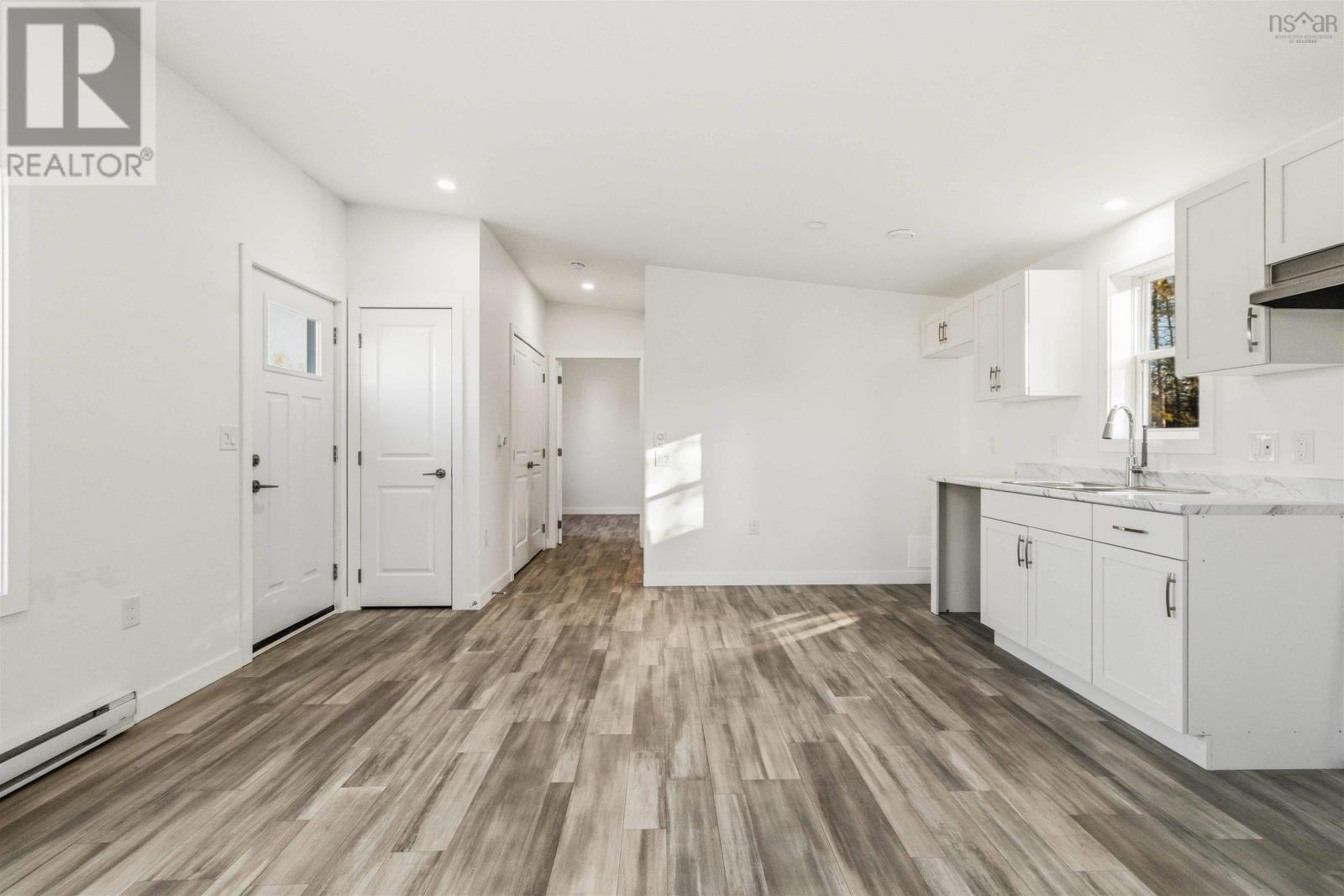 4 Pebble Lane Property Photo 9