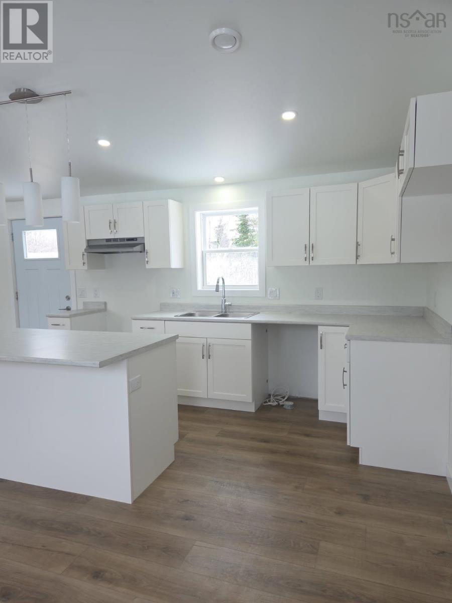 9 Pebble Lane Property Photo 5