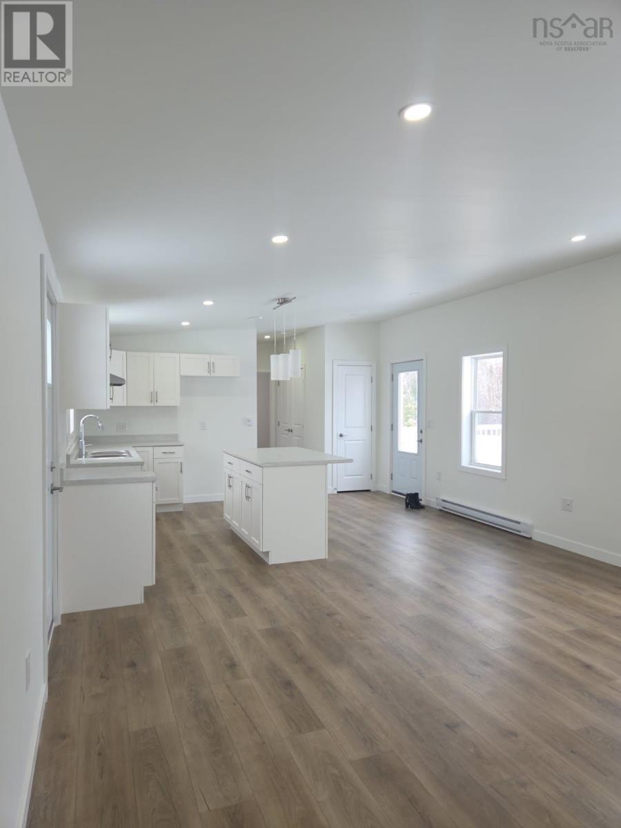 9 Pebble Lane Property Photo 6