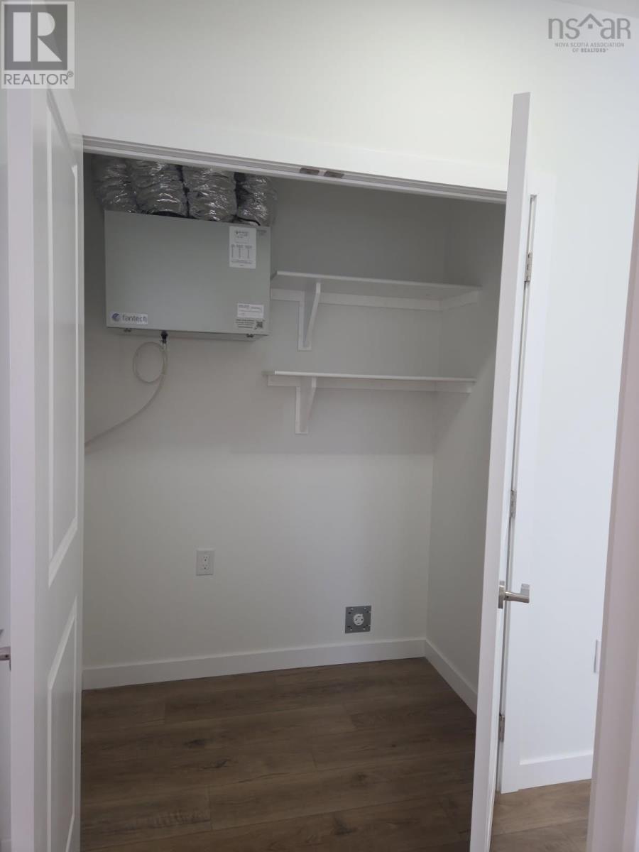 9 Pebble Lane Property Photo 10