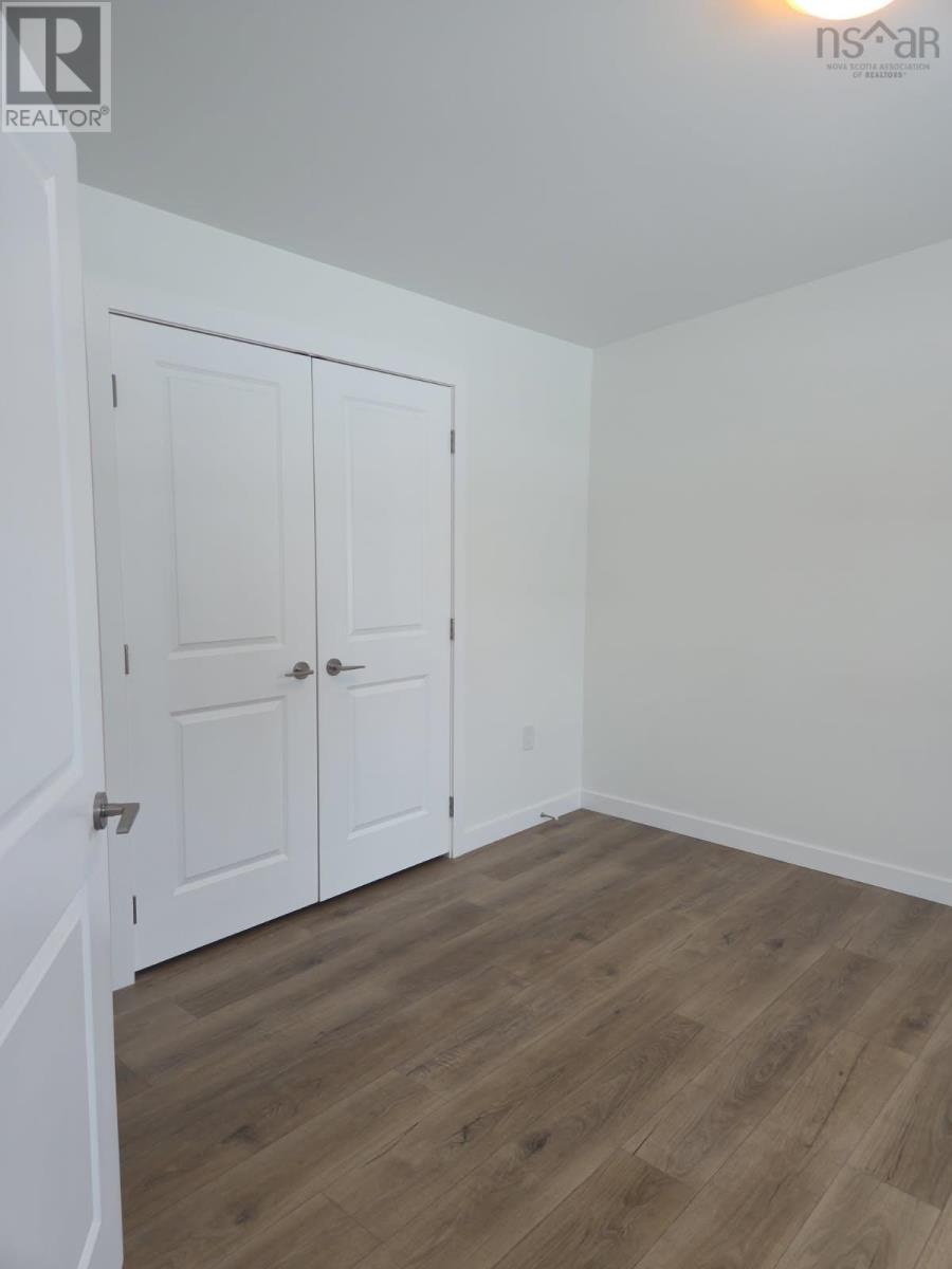 9 Pebble Lane Property Photo 15
