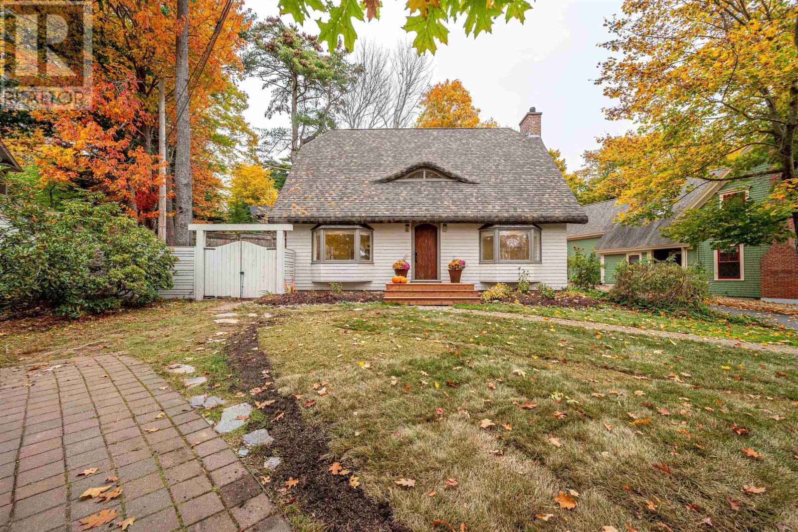 680 Shore Drive Property Photo 1