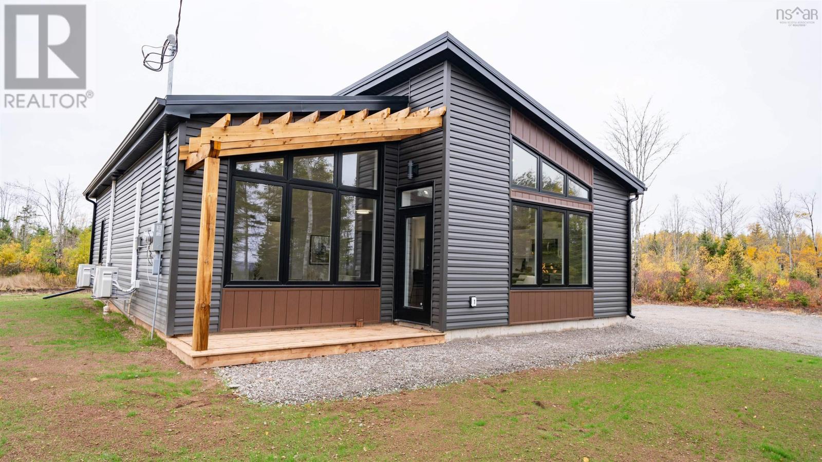 72 Chisholm Road Property Photo 2