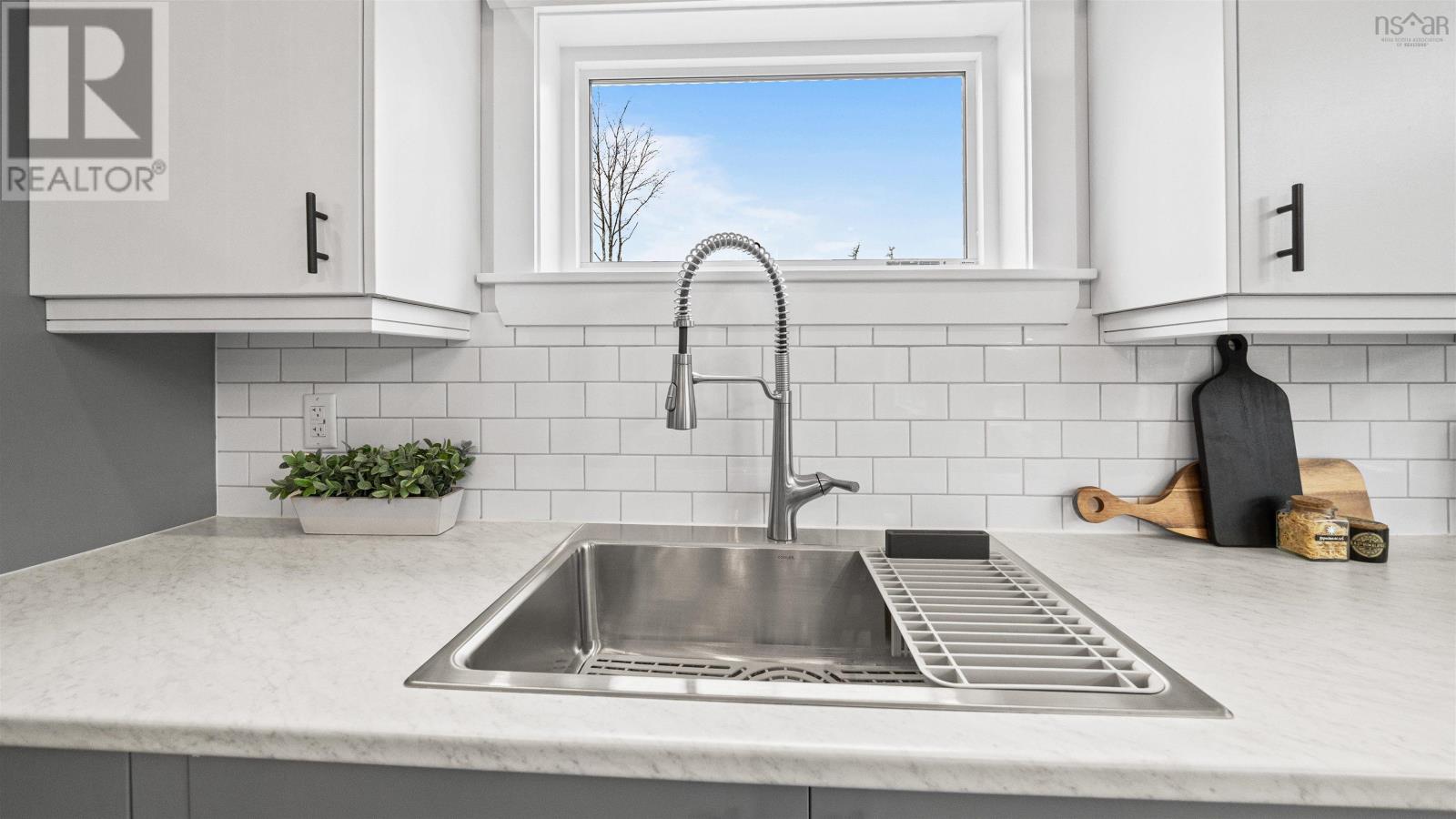 72 Chisholm Road Property Photo 22
