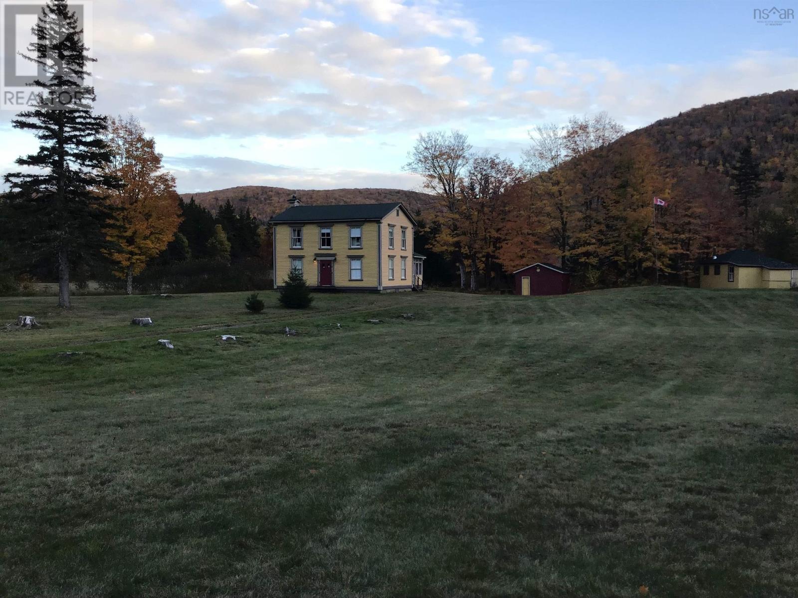 Big Intervale Road Property Photo 1
