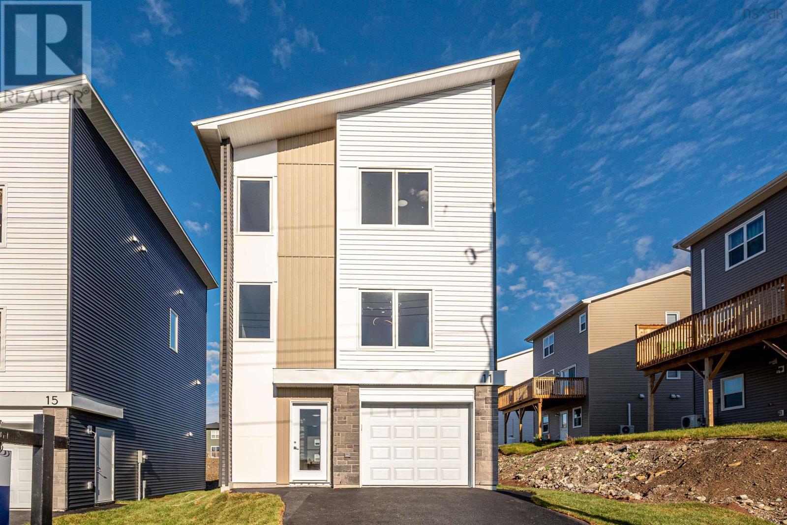 11 Rampart Court Property Photo 1