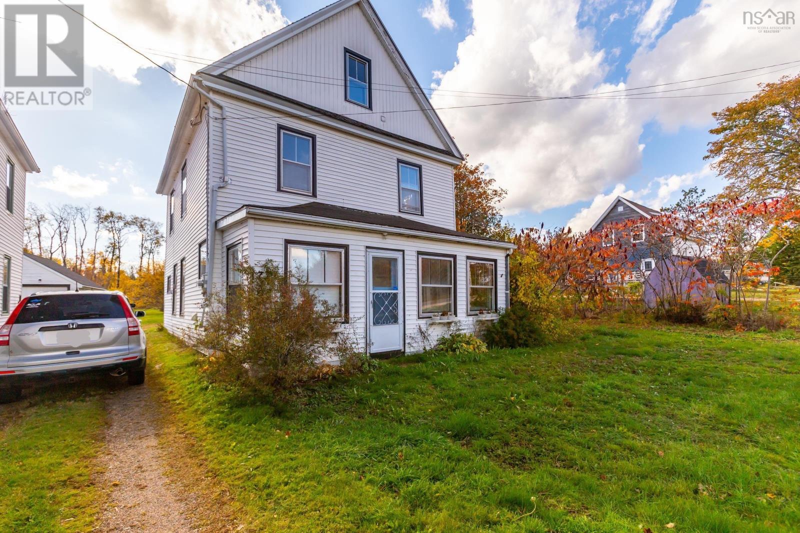 771 Highway 10 Property Photo 1