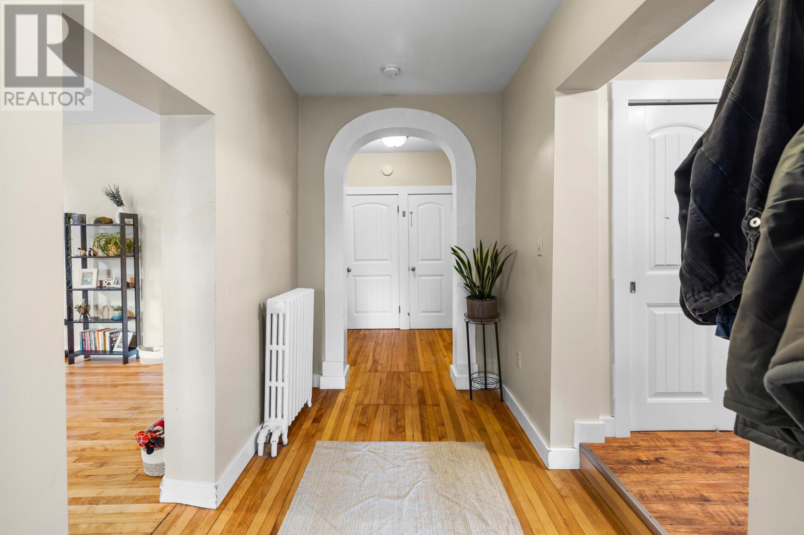 29 Ole King Square Property Photo 26